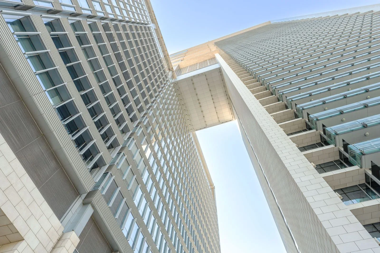 Waldorf Astoria Residences — image 1