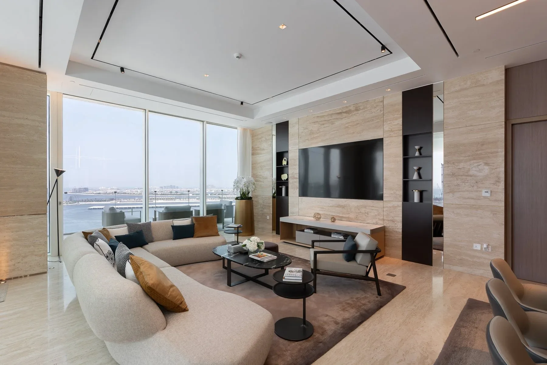 Rare Branded Apartment in Jumeirah Beach Residence — photograph 6