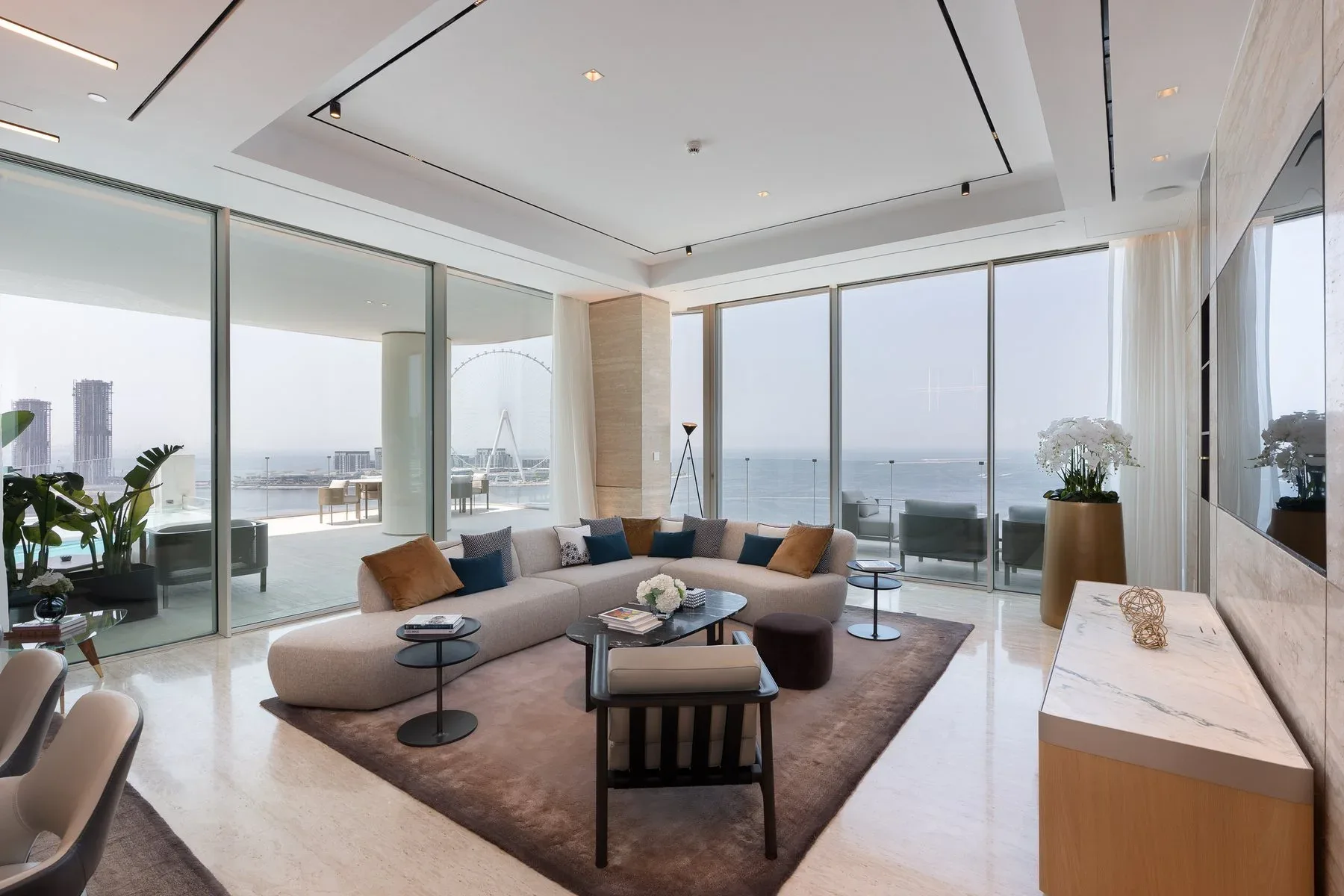 Rare Branded Apartment in Jumeirah Beach Residence — photograph 7