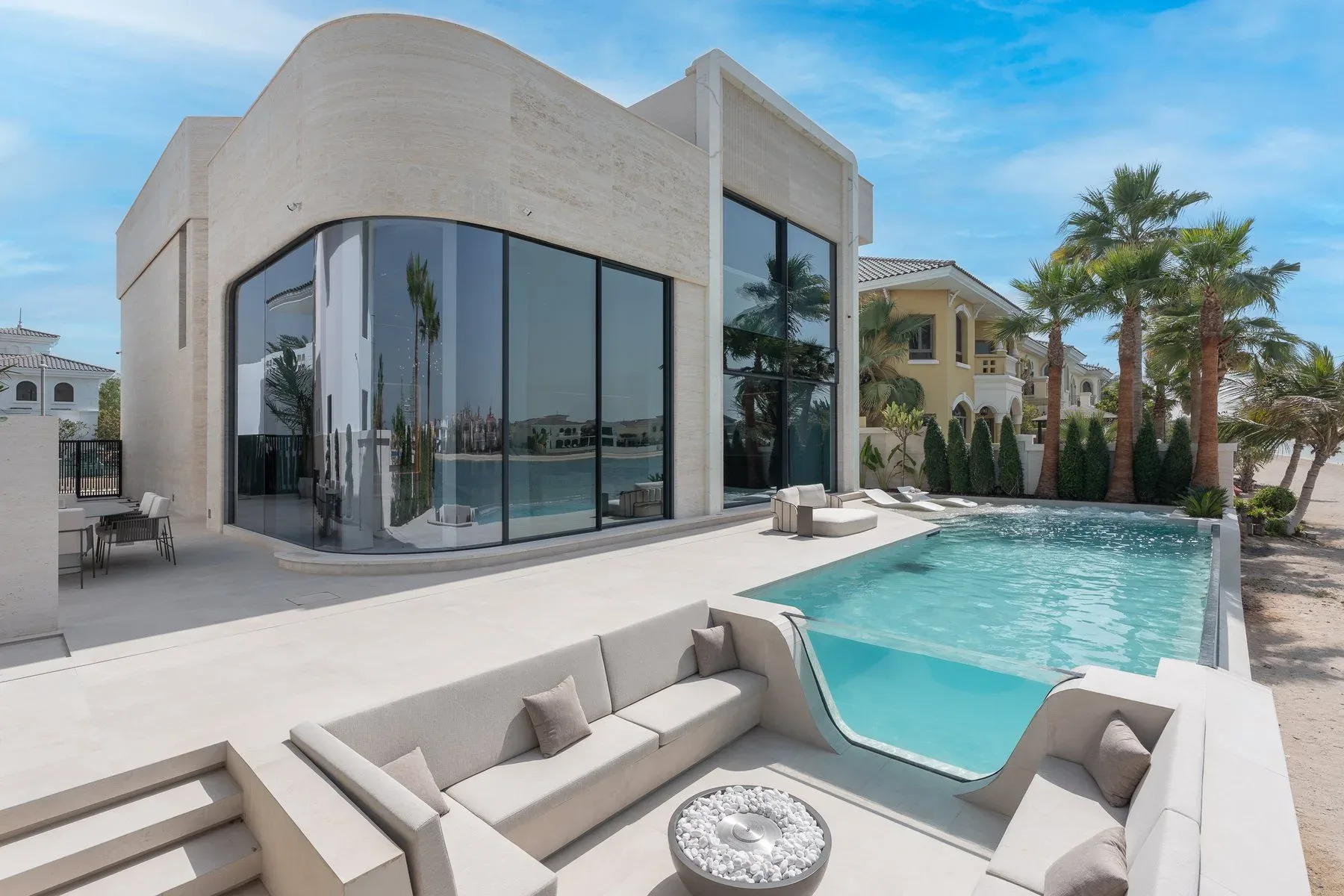Tranquil Turnkey Garden Home on Palm Jumeirah — photograph 2