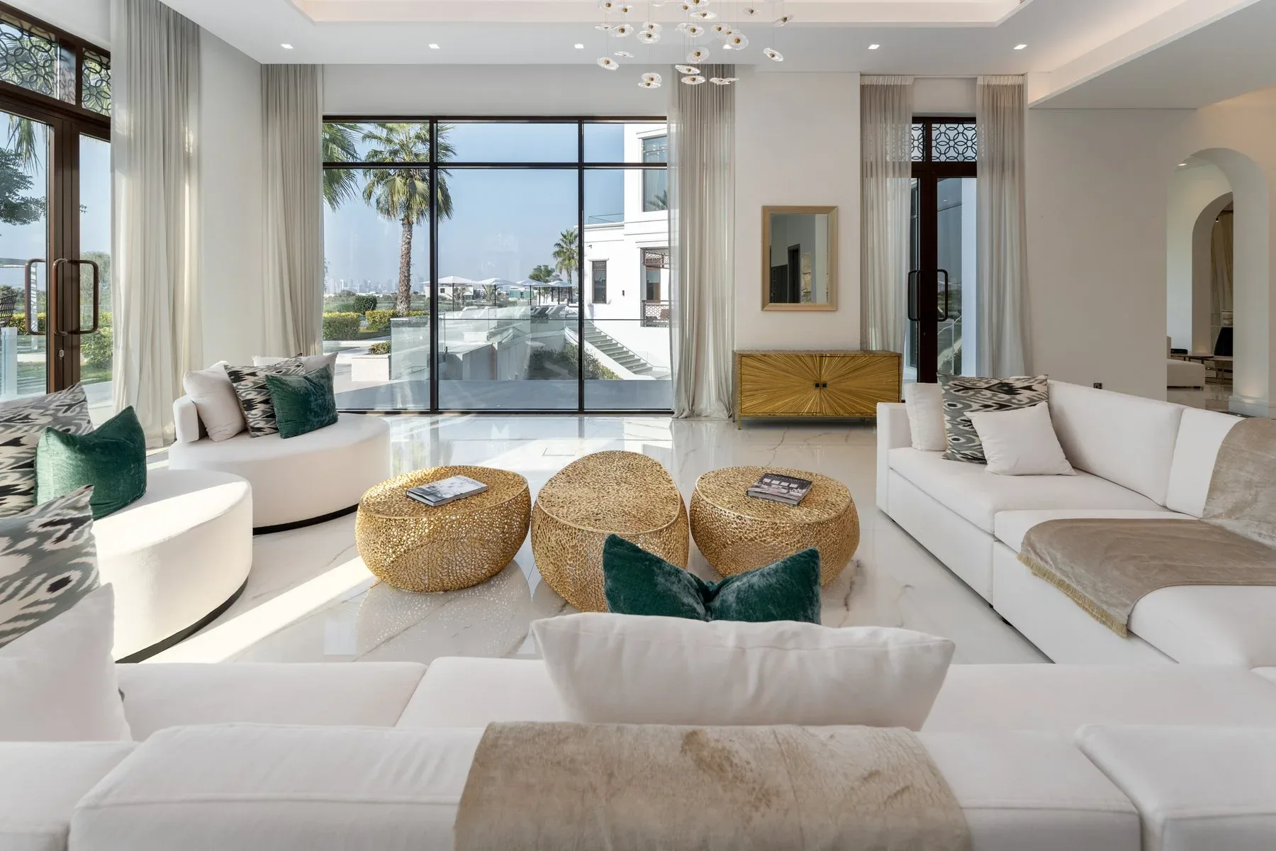 Rare Bespoke Mansion on the Golf Course — photograph 4