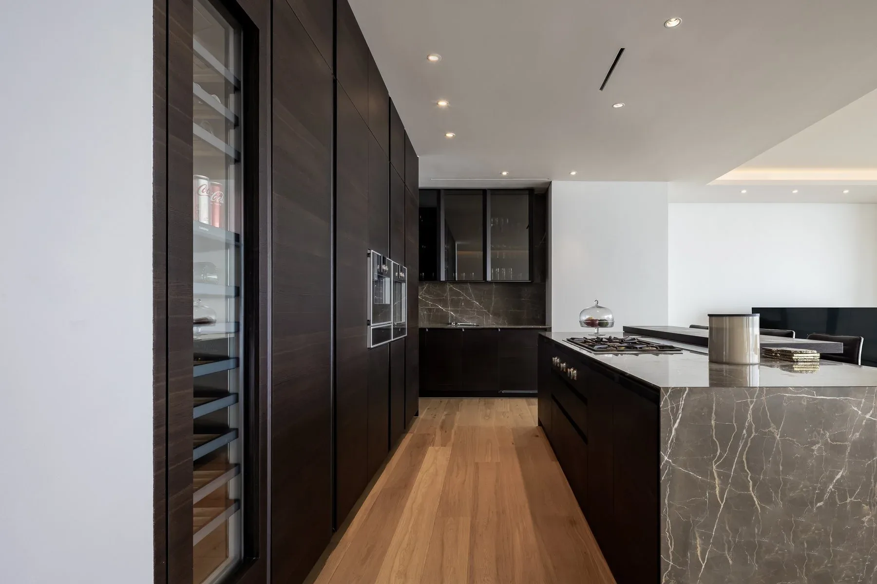 Luxury 4-Bedroom Apartment in Palm Jumeirah — photograph 6