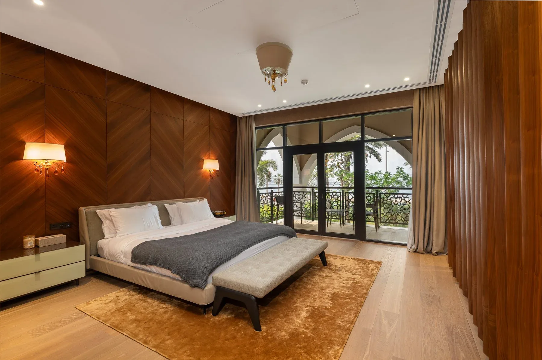 Exclusive Ultra-Luxury 5-Bed Royal Seafront Villa — photograph 10