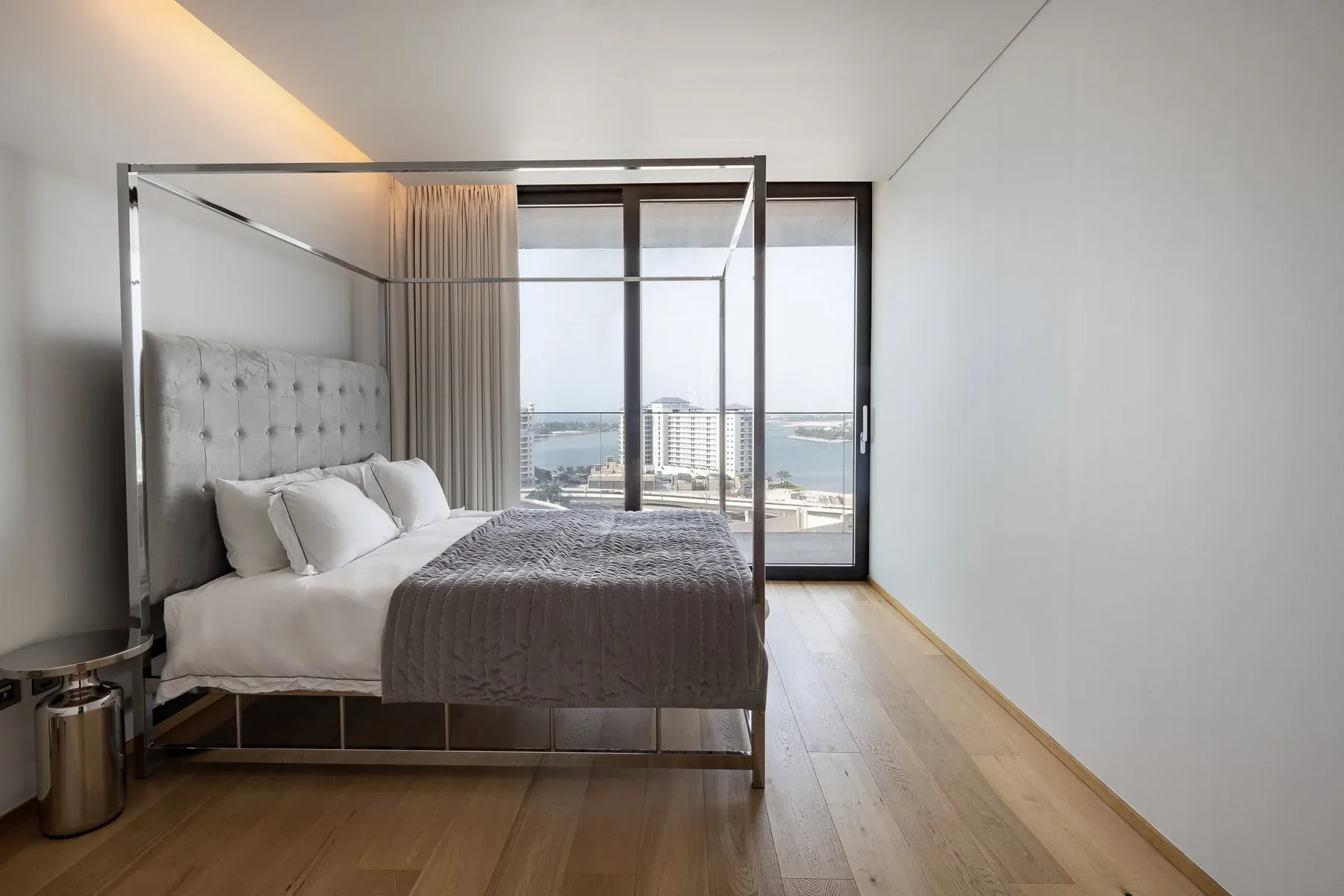 Luxury 4-Bedroom Apartment in Palm Jumeirah — photograph 8