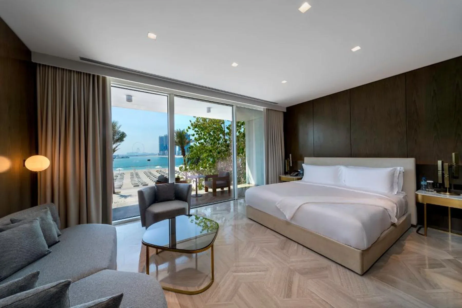 Luxury Beachfront Residence in Five Palm Jumeirah — photograph 5