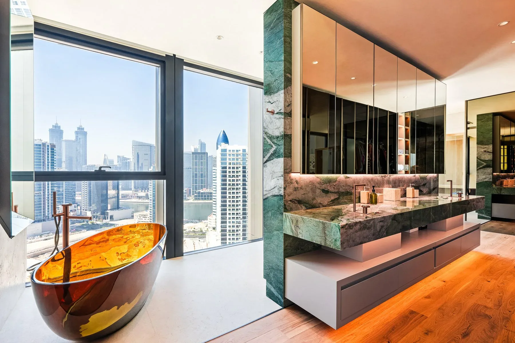 Stunning Contemporary Family Residence — photograph 10