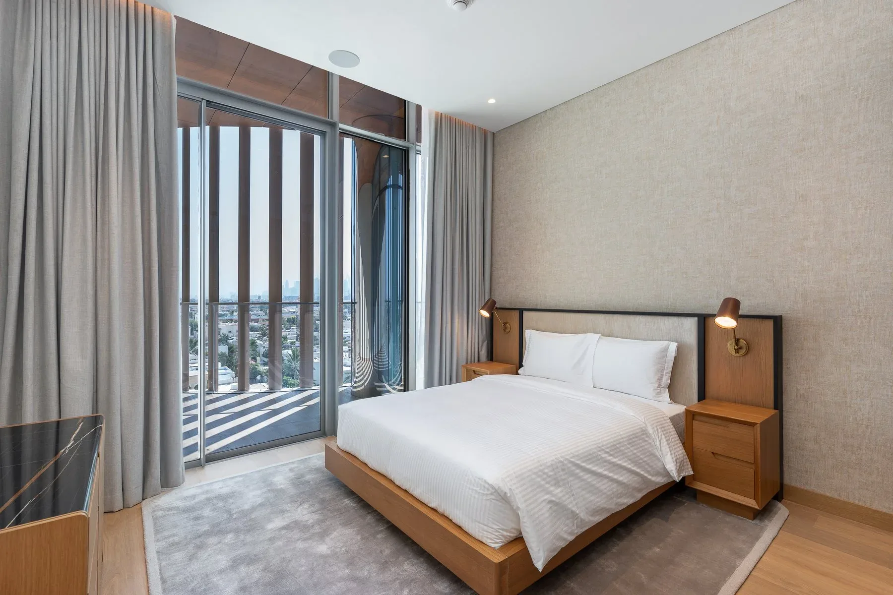 Designer Apartment with Incredible View — photograph 10