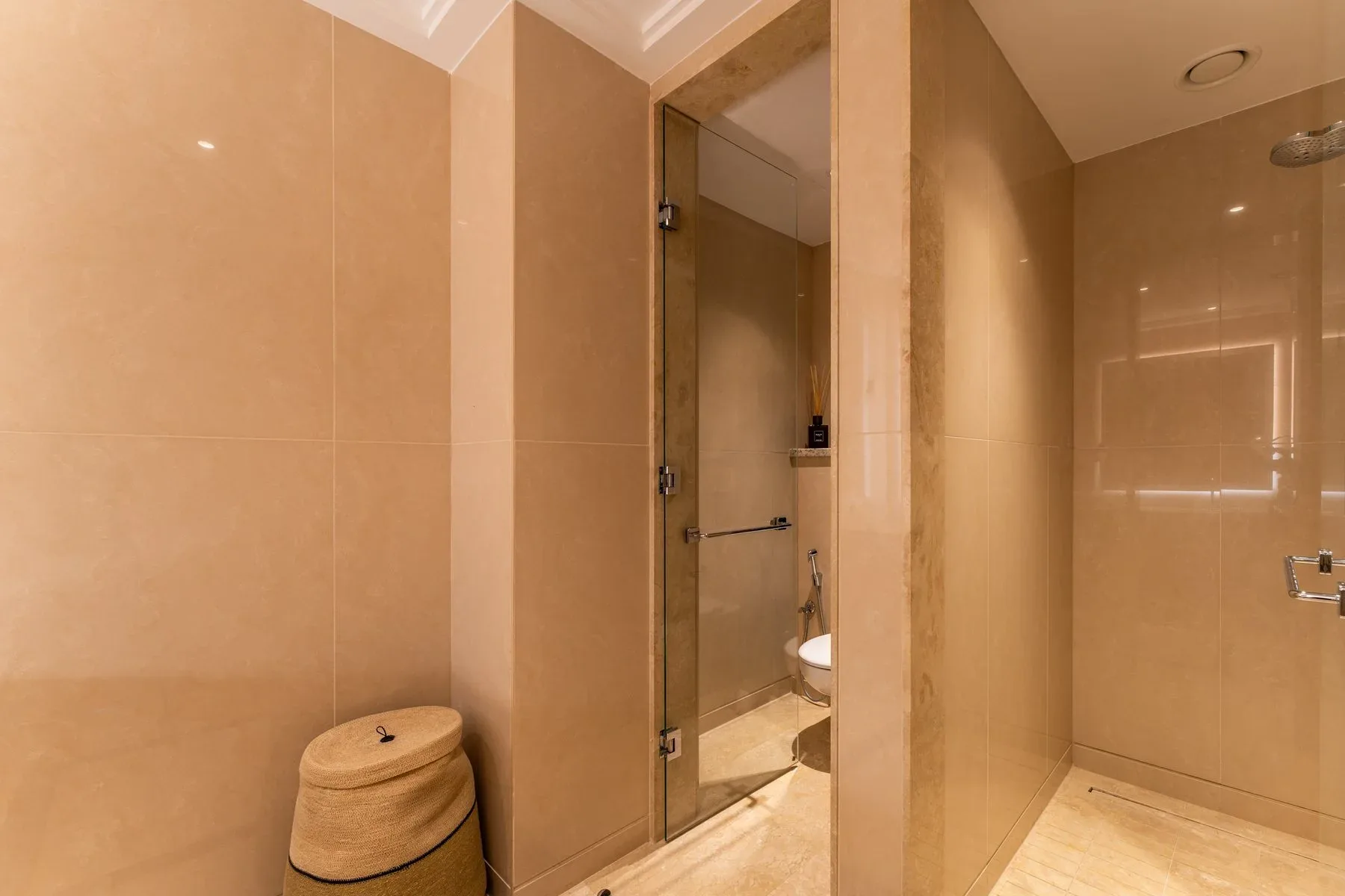 Elegant Branded Apartment on Al Maryah Island — photograph 8