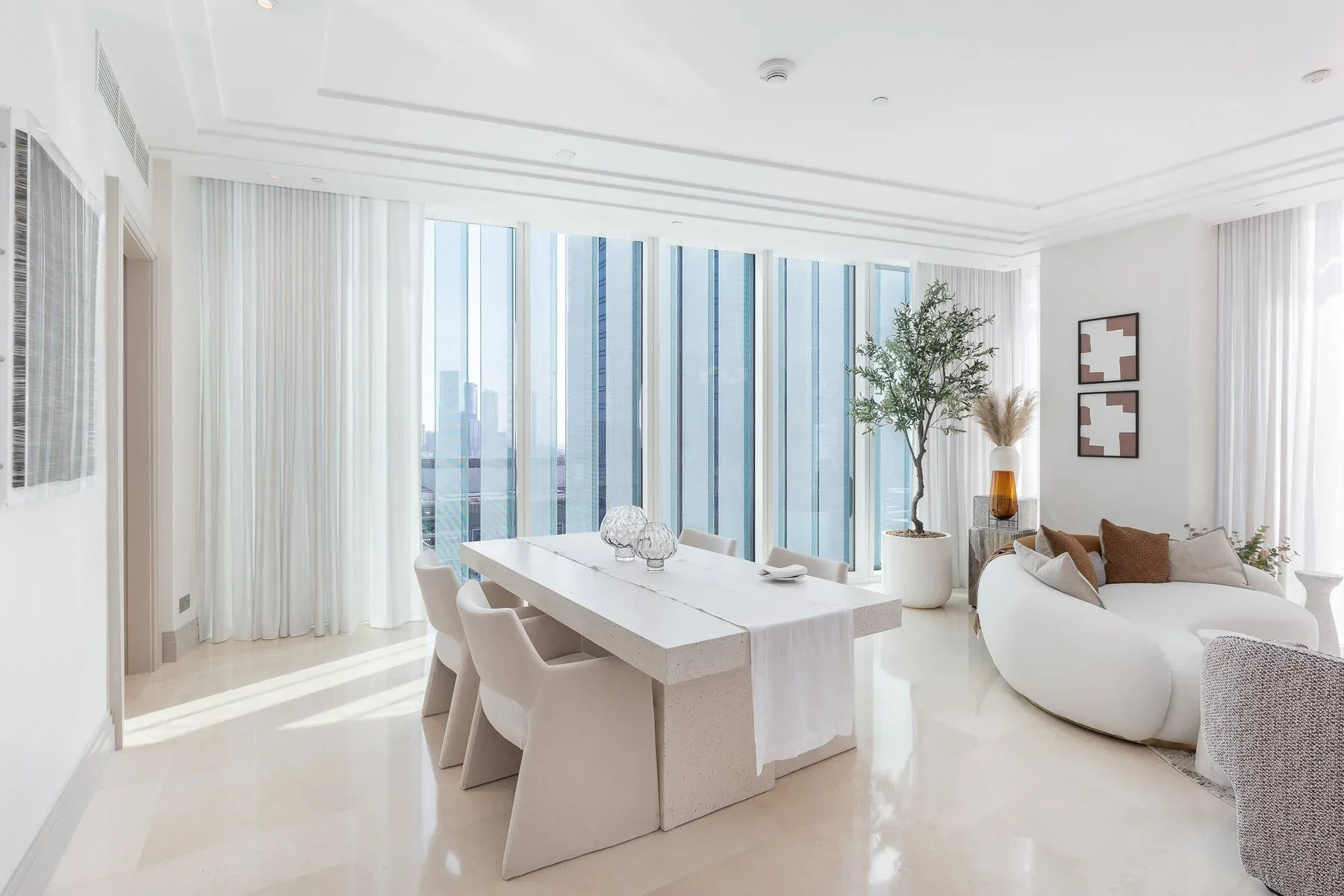 High-Floor Apartment with Sea Views on Al Maryah Island — photograph 1