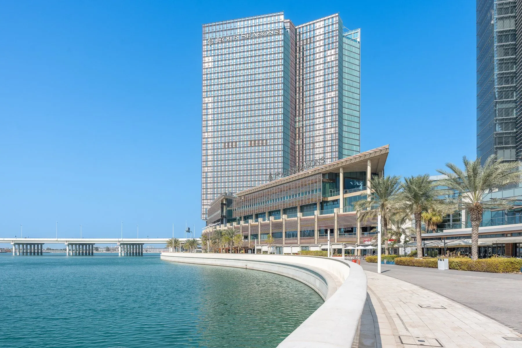High-Floor Apartment with Sea Views on Al Maryah Island — photograph 8