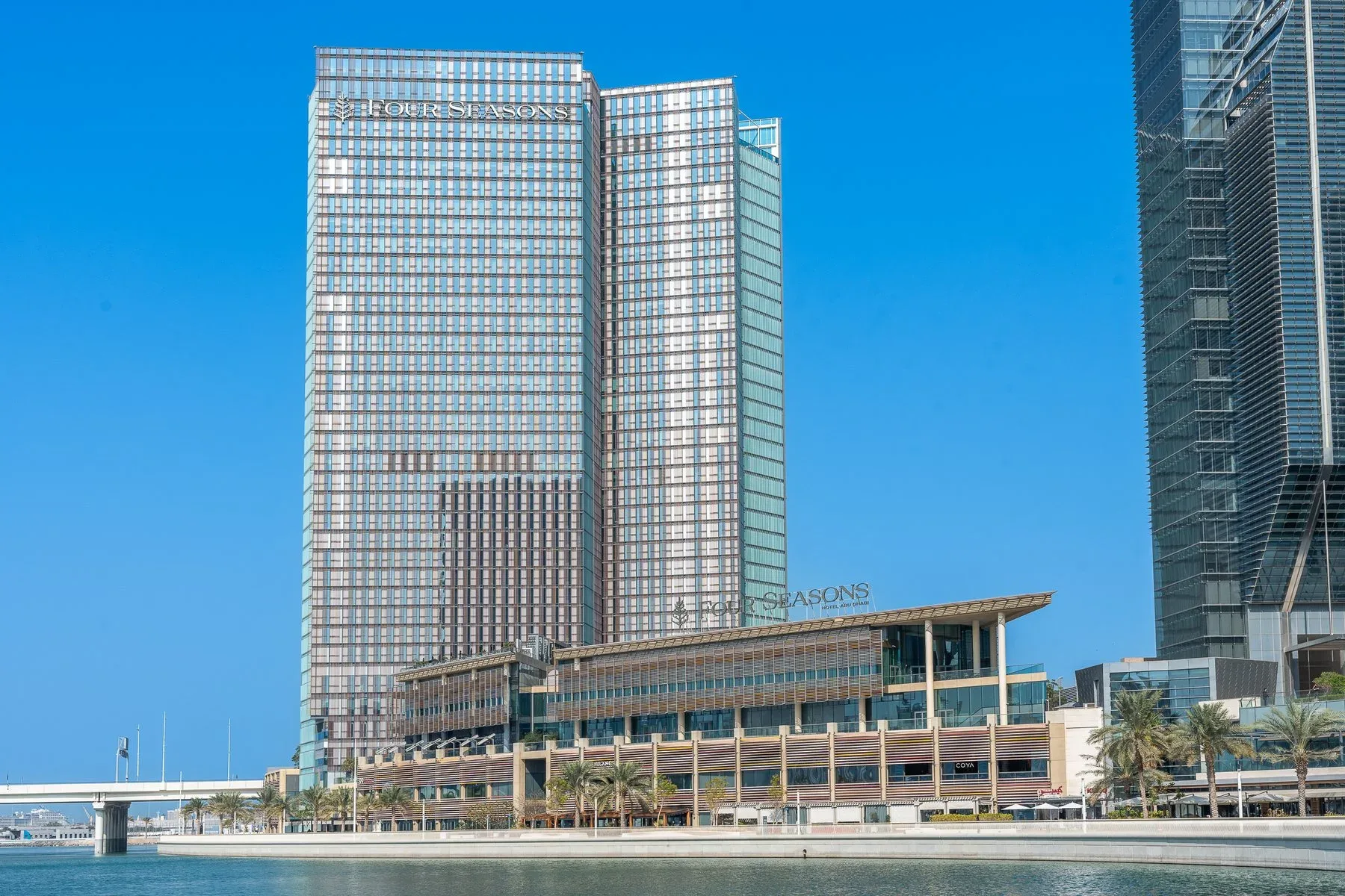 High-Floor Apartment with Sea Views on Al Maryah Island — photograph 9