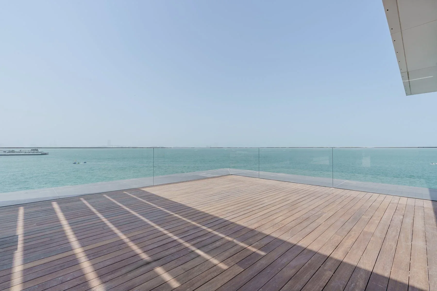 One-of-a-Kind Jumeirah Home Next To Burj Al Arab — photograph 9