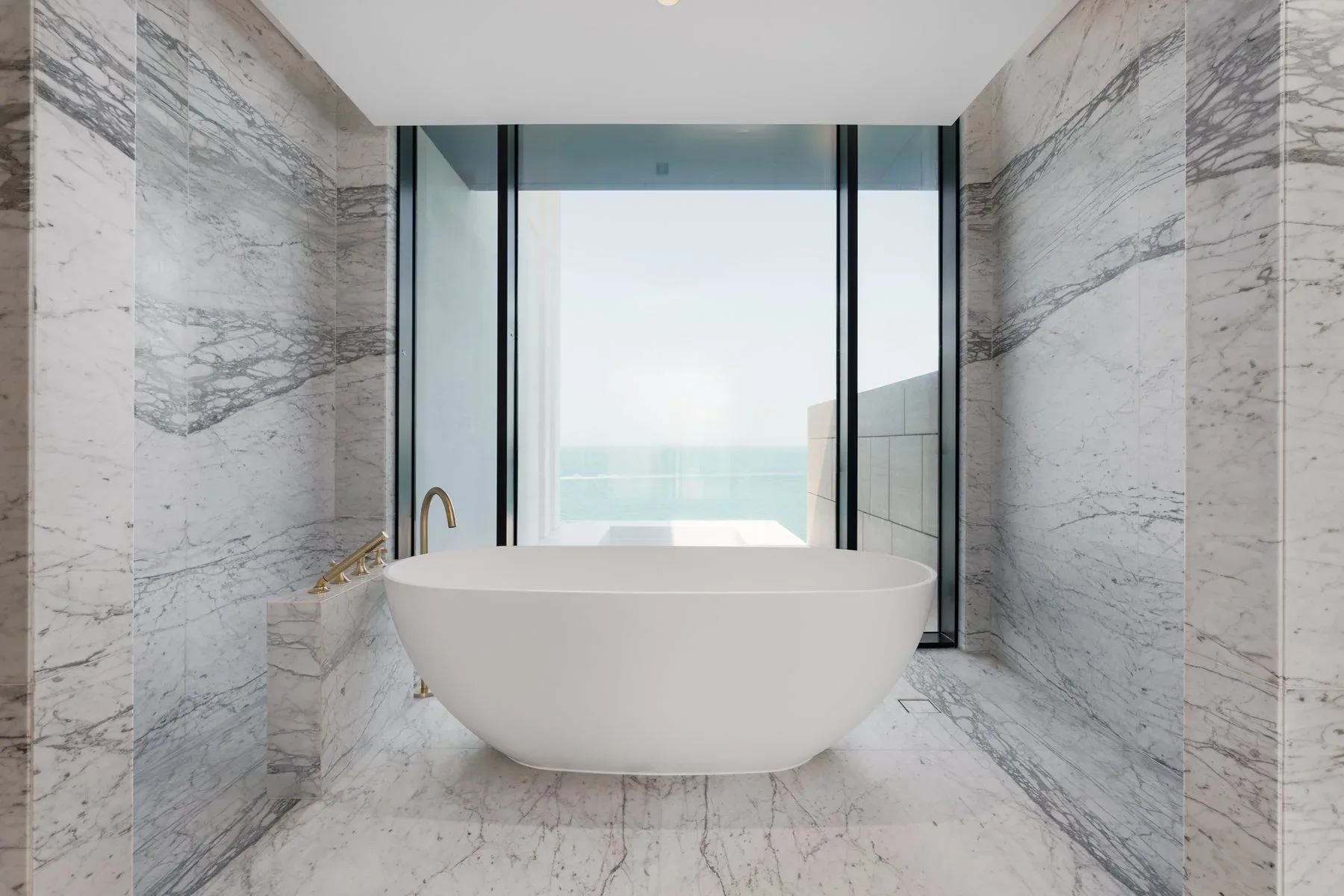 One-of-a-Kind Jumeirah Home Next To Burj Al Arab — photograph 8
