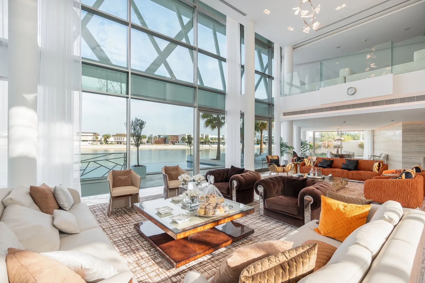 Extraordinary Luxury Mansion Villa on Palm — photograph 2