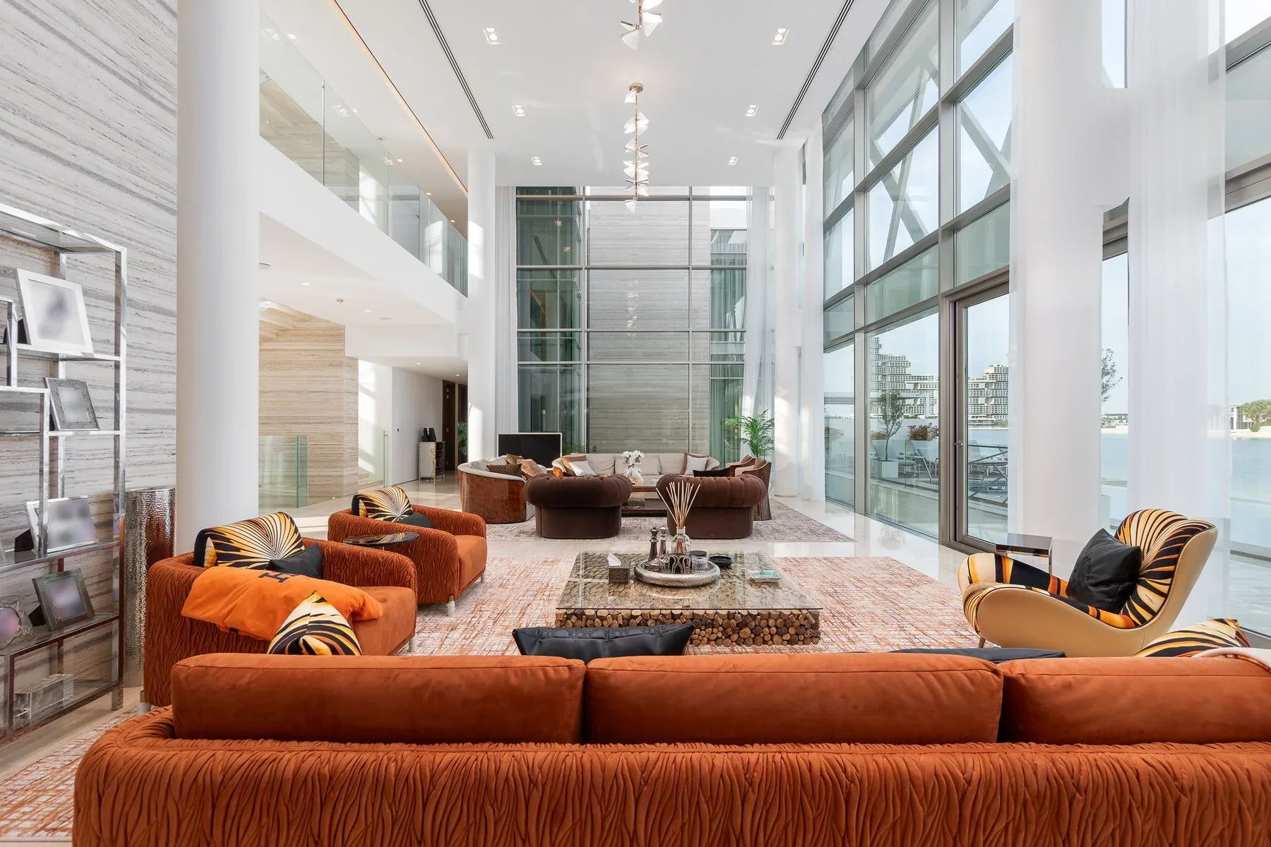 Extraordinary Luxury Mansion Villa on Palm — photograph 5