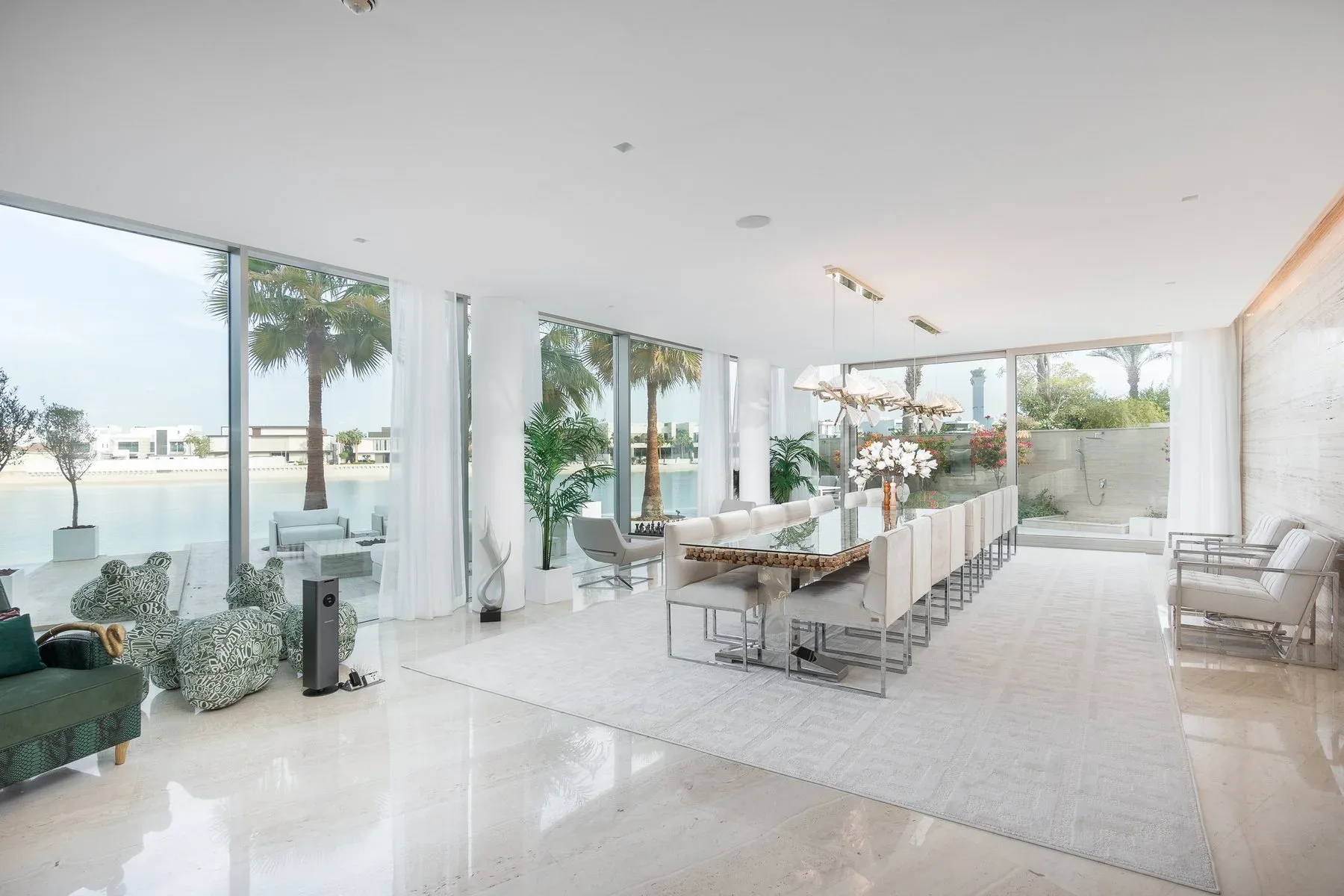 Extraordinary Luxury Mansion Villa on Palm — photograph 4