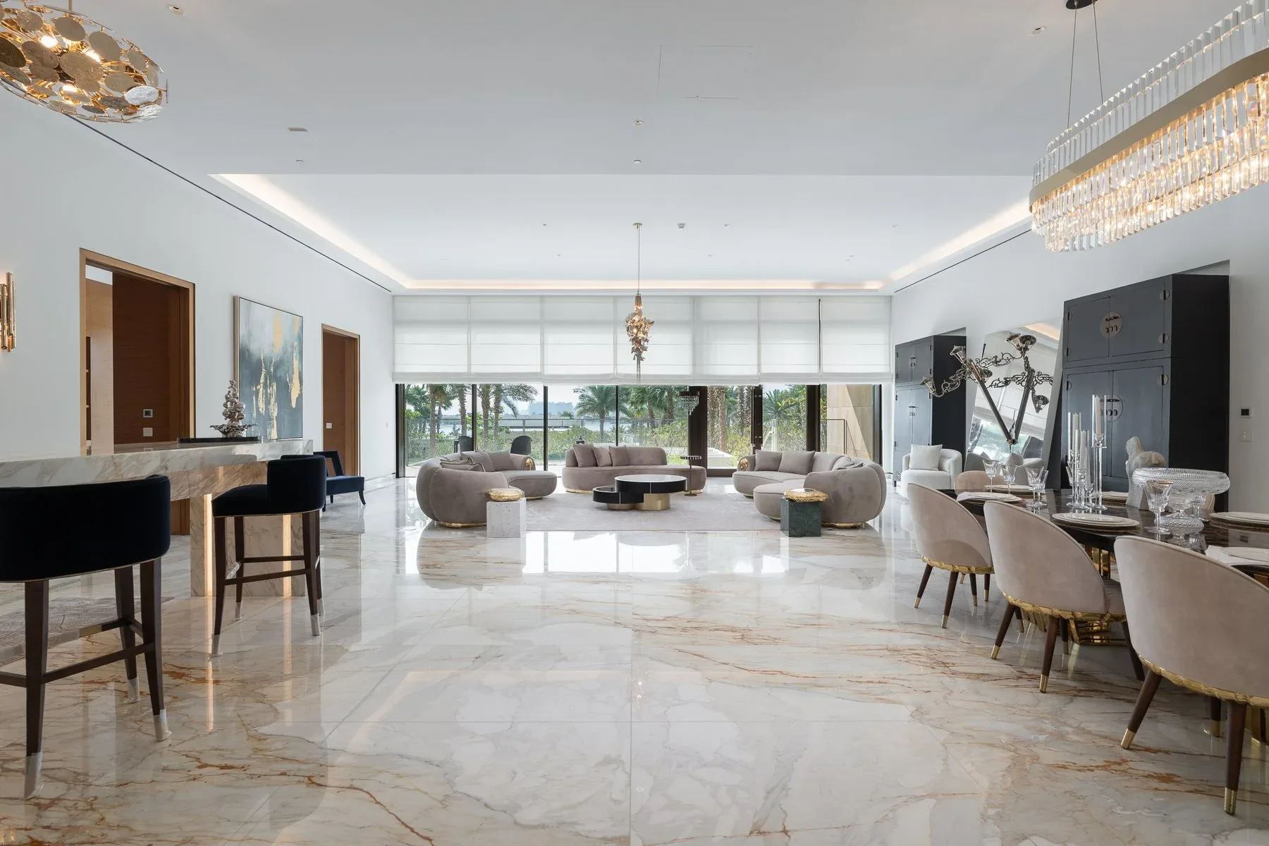 Limited Collection, Luxury Residence on Palm — photograph 1