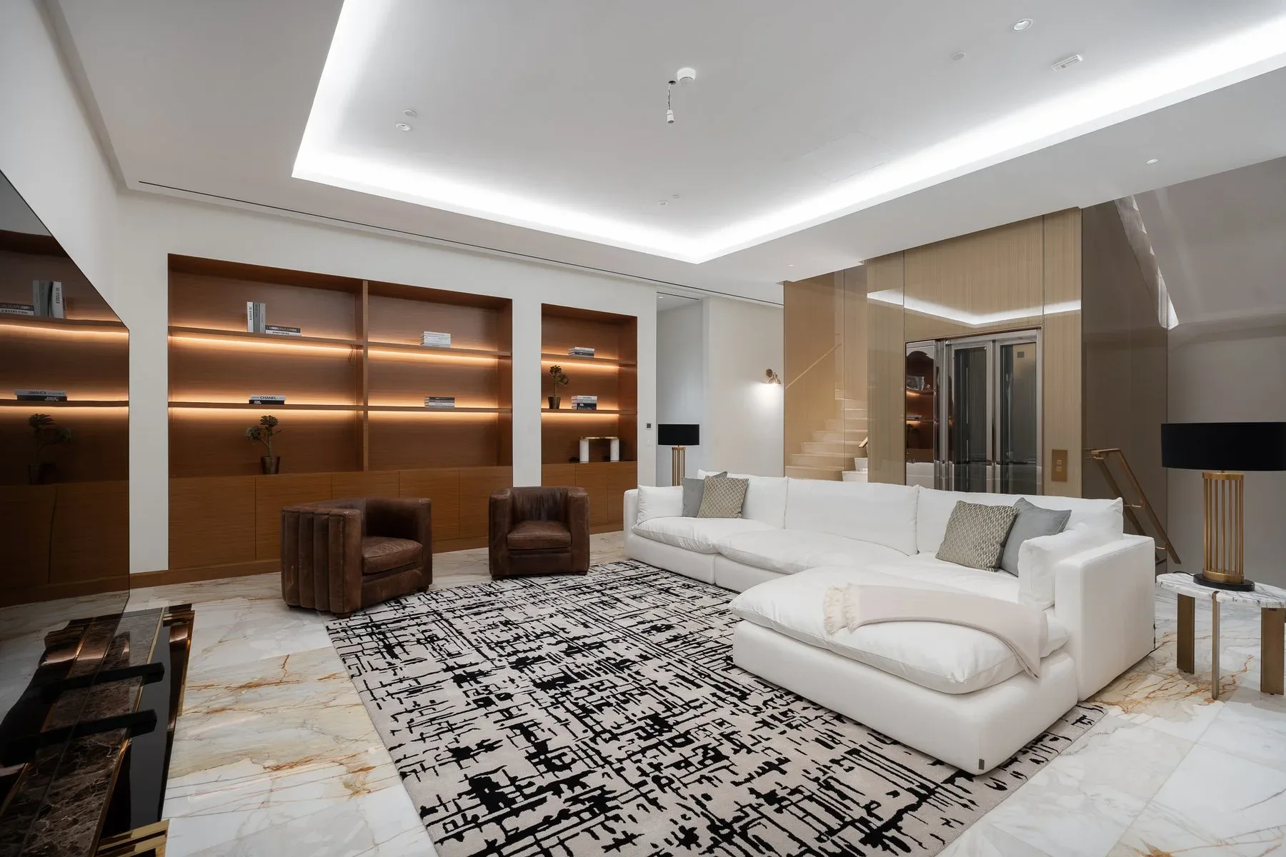 Limited Collection, Luxury Residence on Palm — photograph 6