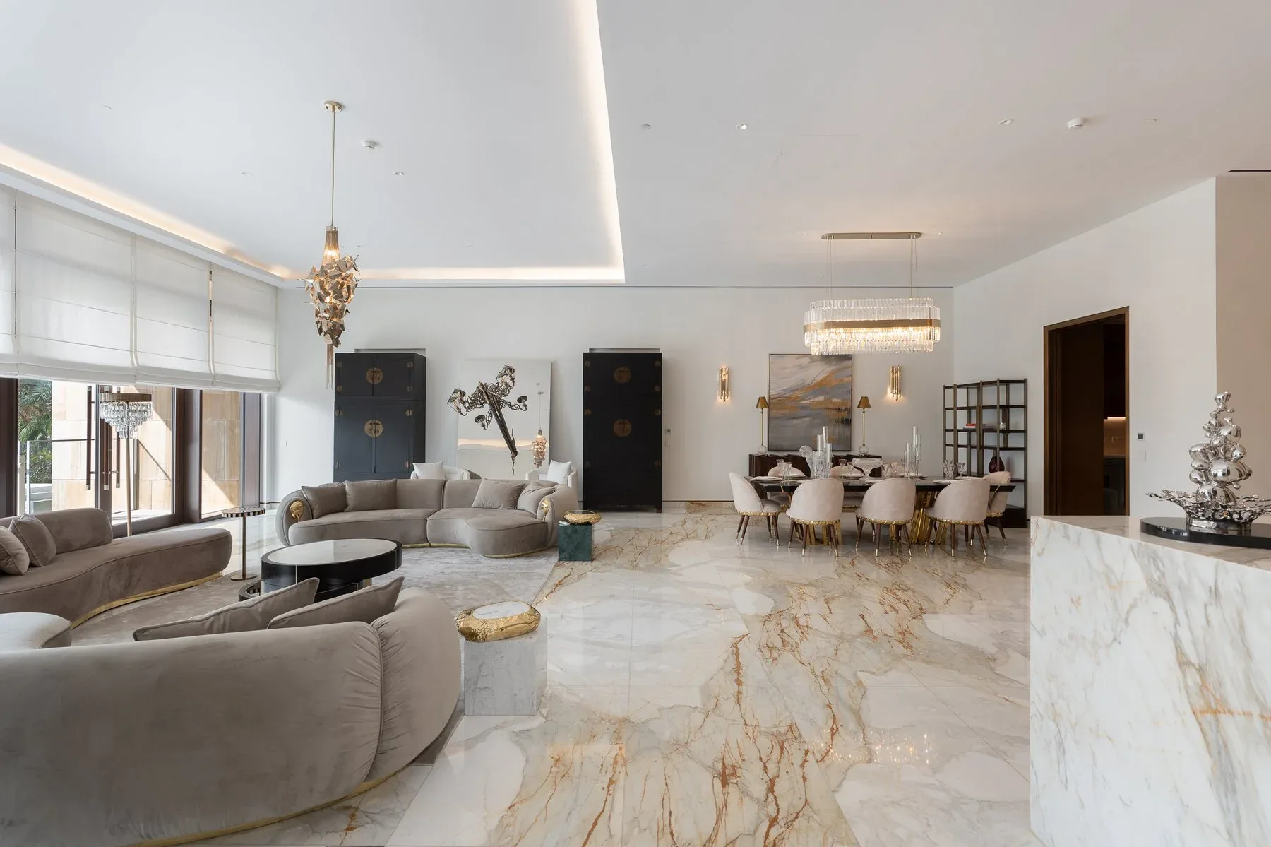 Limited Collection, Luxury Residence on Palm — photograph 8