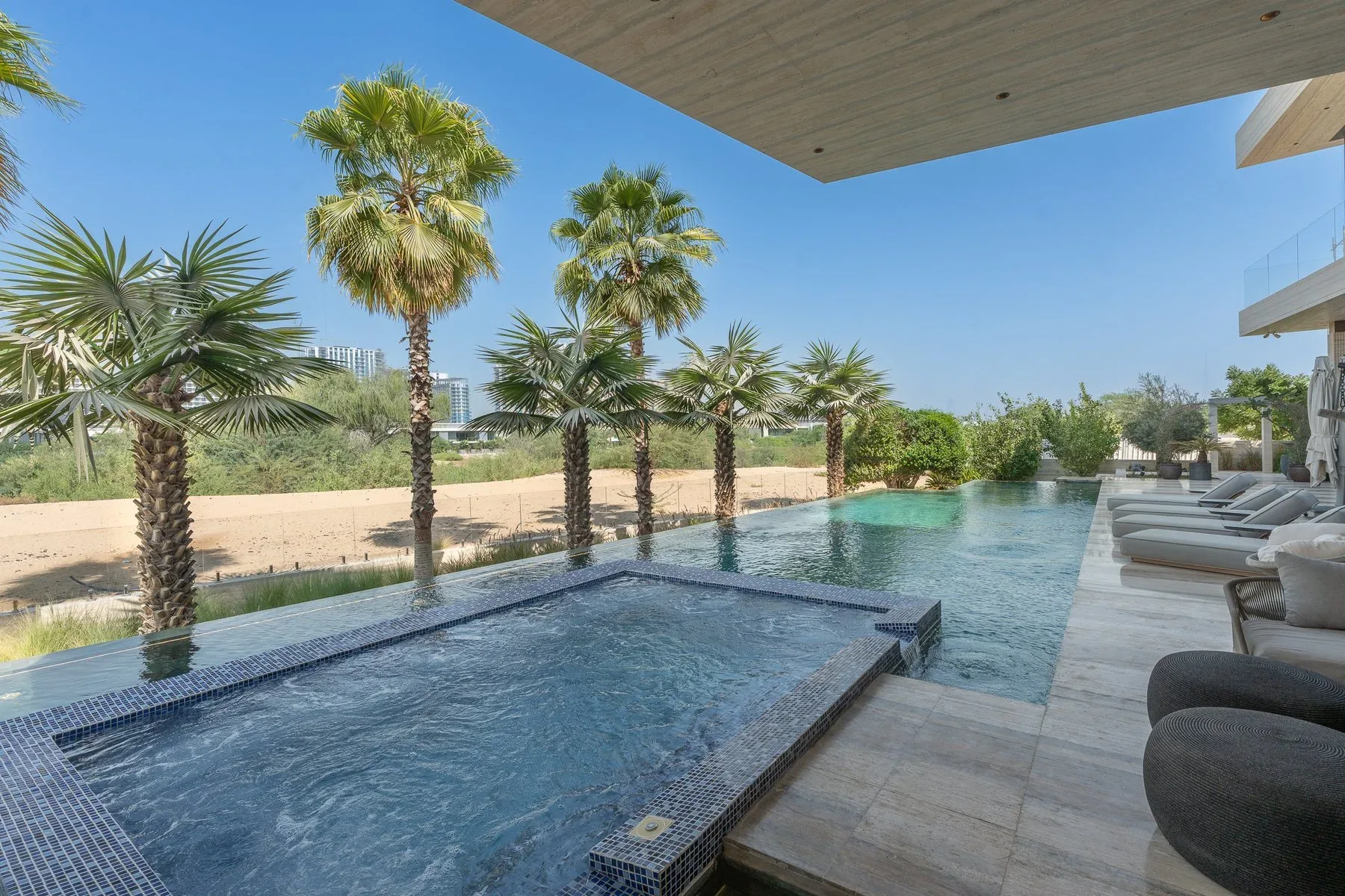 Custom-Built Mansion with Stunning Sunset Views — photograph 3