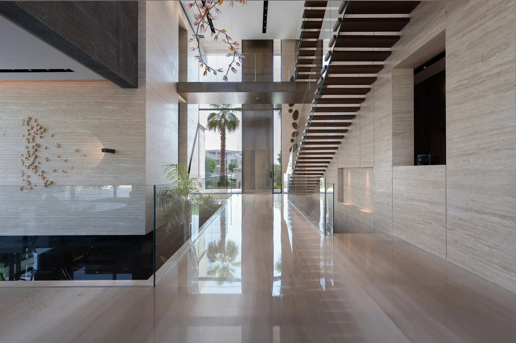 Custom-Built Mansion with Stunning Sunset Views — photograph 4