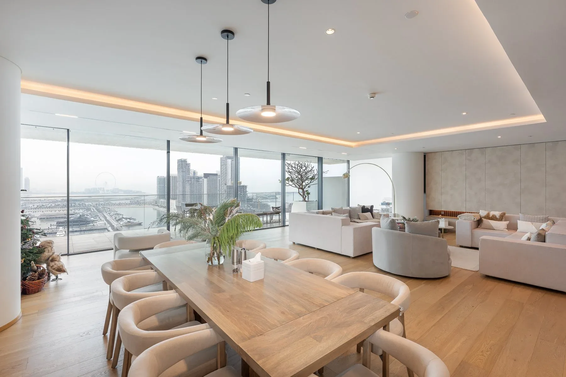 Upgraded Smart Home with Panoramic Sea View — photograph 3