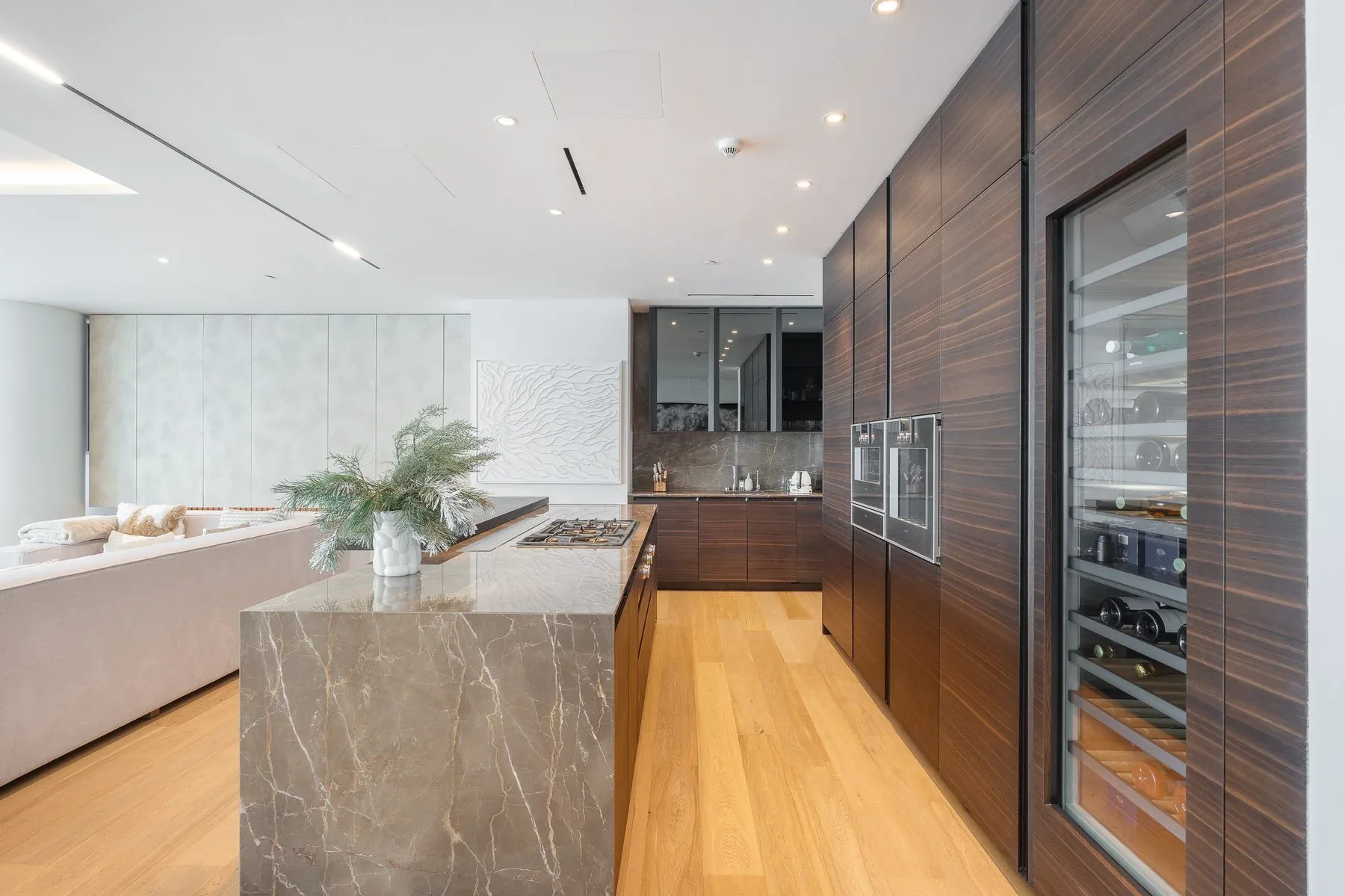 Upgraded Smart Home with Panoramic Sea View — photograph 8