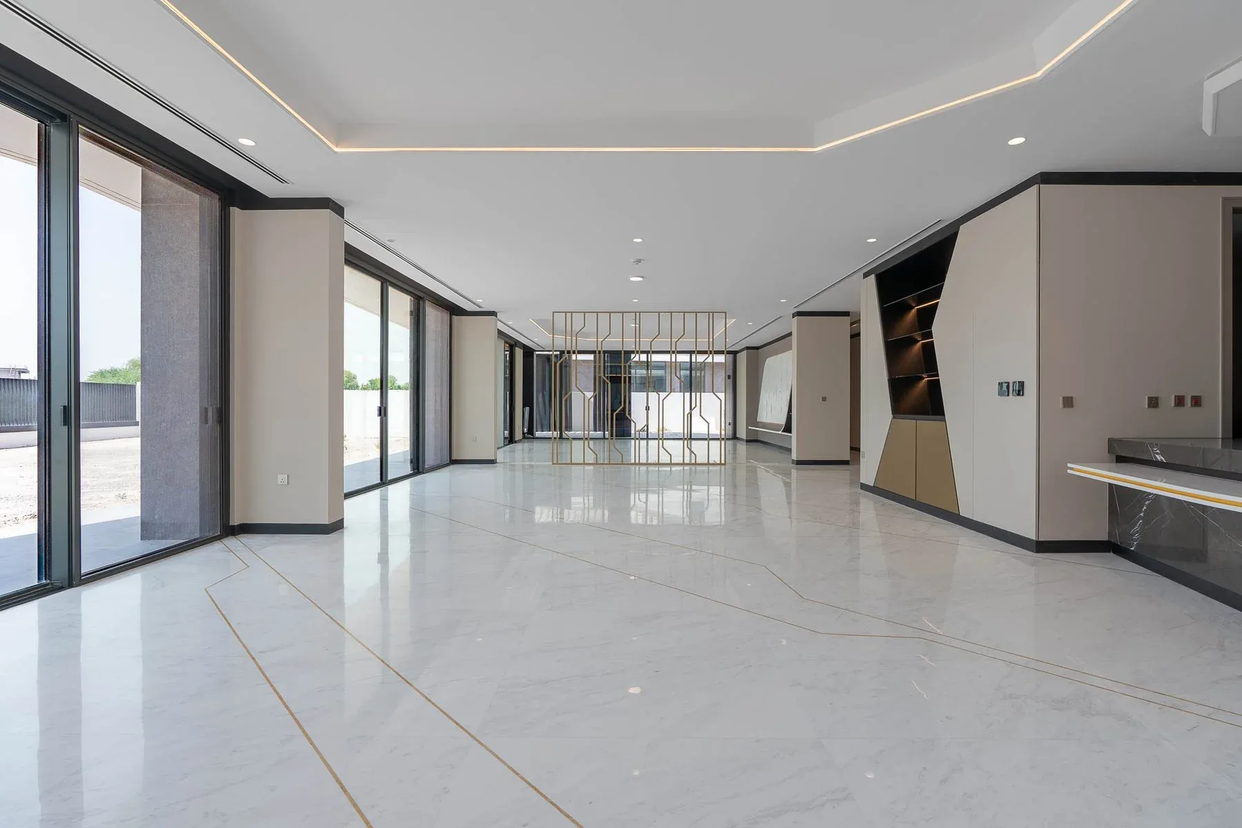 Lamborghini-Designed Villa on the Golf Course — photograph 2
