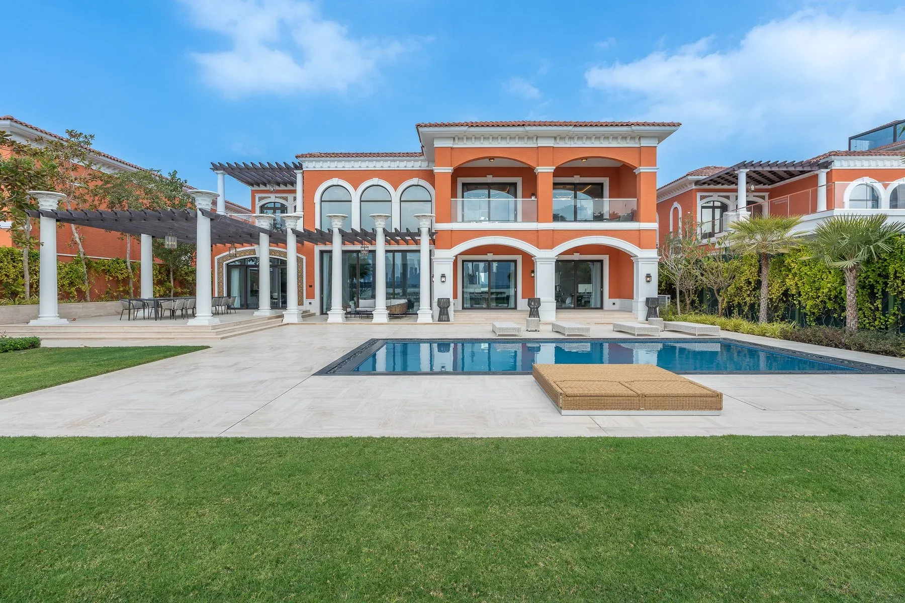 Furnished Beachfront Villa with Custom Interiors — photograph 2