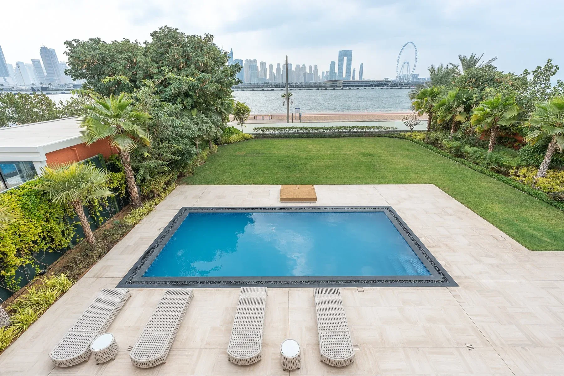 Furnished Beachfront Villa with Custom Interiors — photograph 3