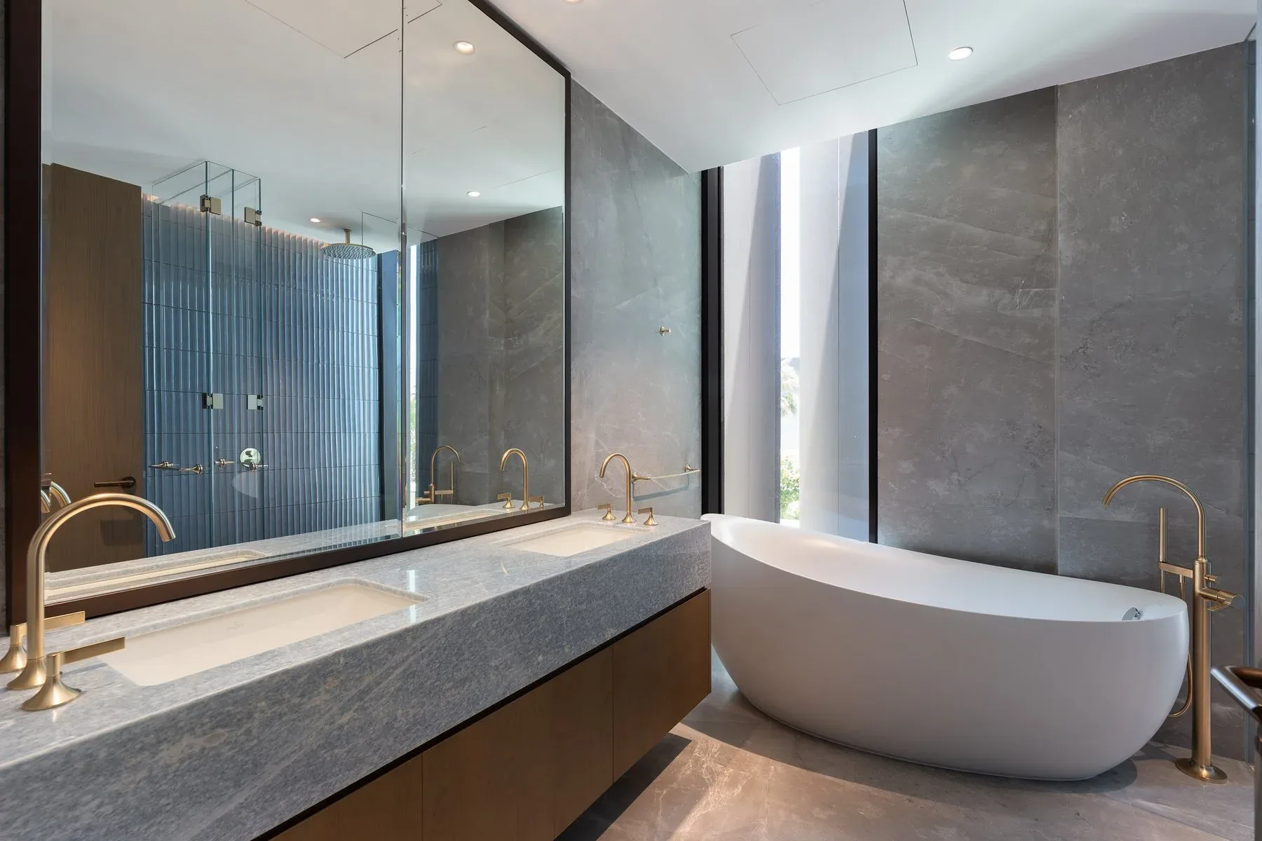 Super-Prime Beachfront Villa on Palm Jumeirah — photograph 10