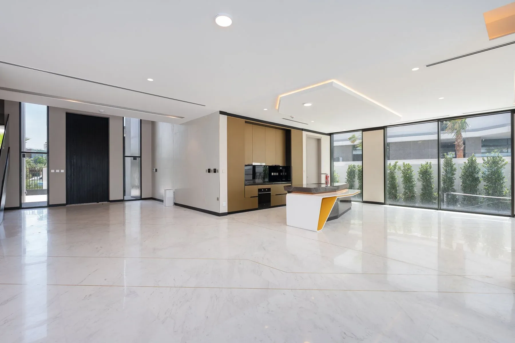 Stunning Villa with Branded Design in Majestic Vistas — photograph 6