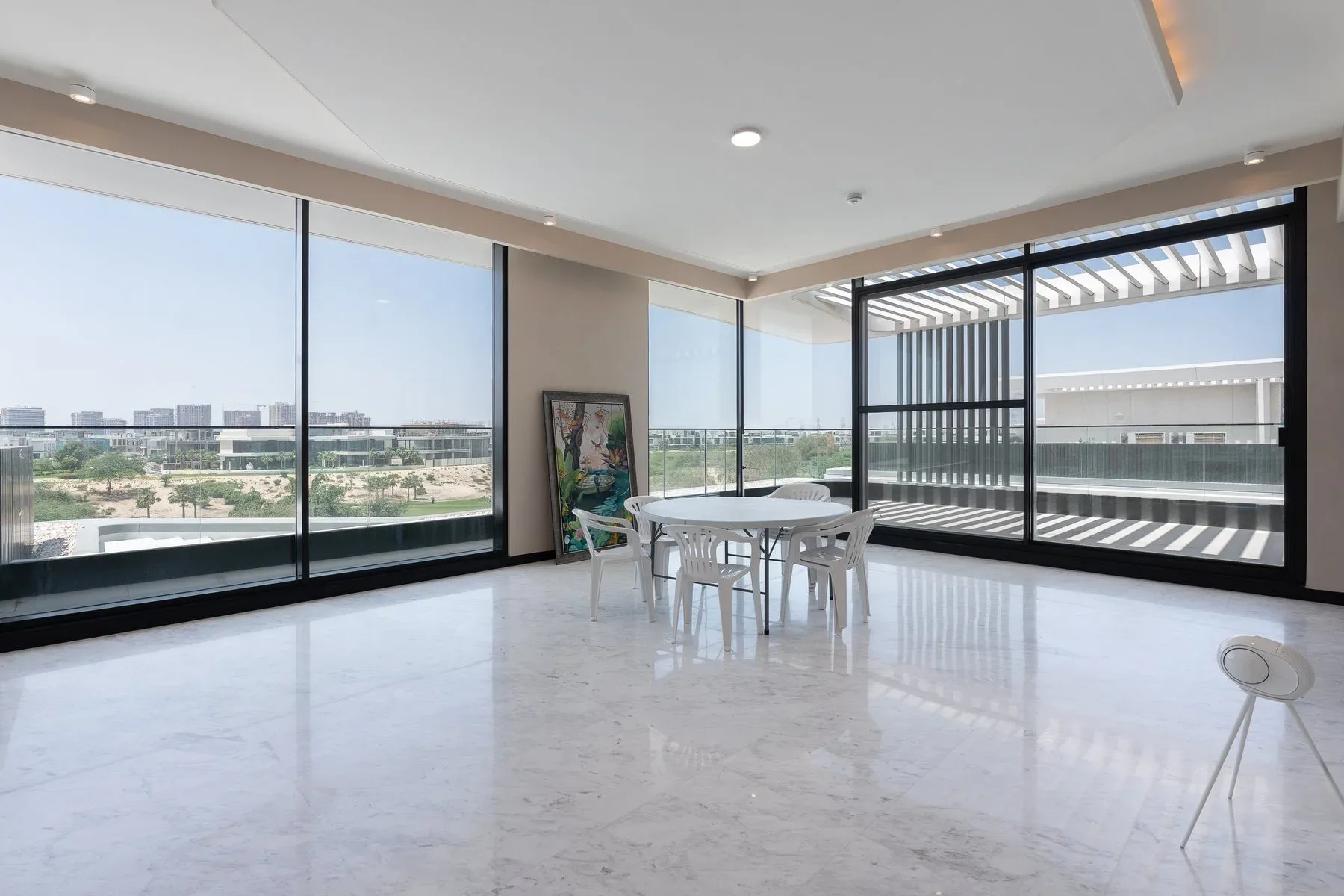 Stunning Villa with Branded Design in Majestic Vistas — photograph 7