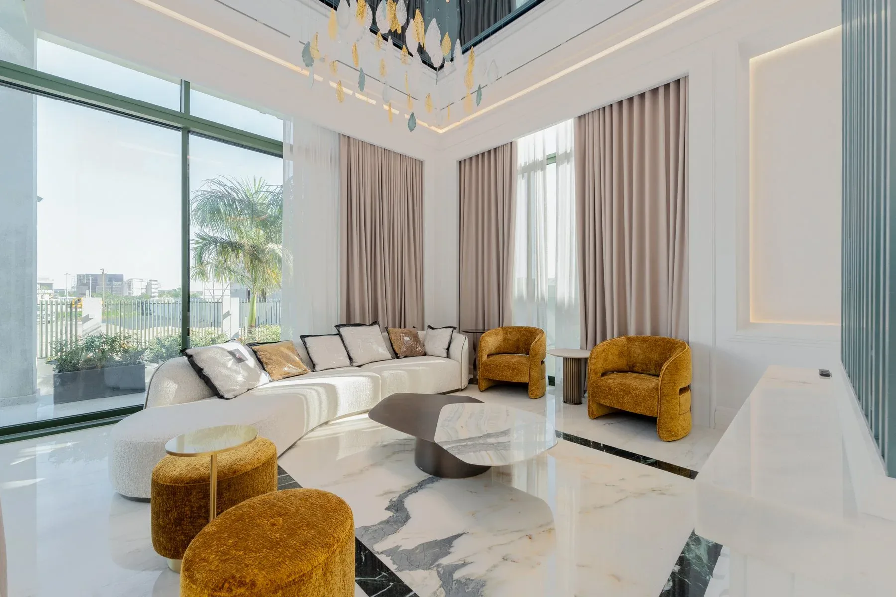 Furnished Custom Villa in Emerald Hills — photograph 4