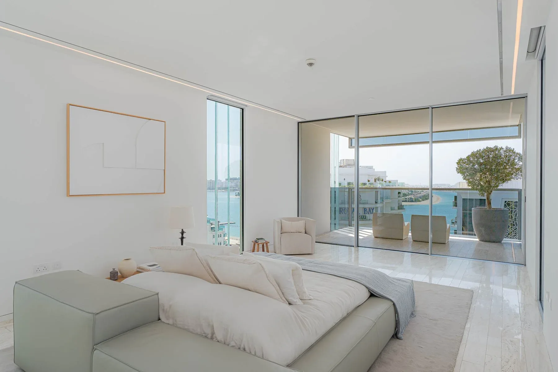 Apartment with Spacious Terrace and Sea View in Muraba — photograph 6