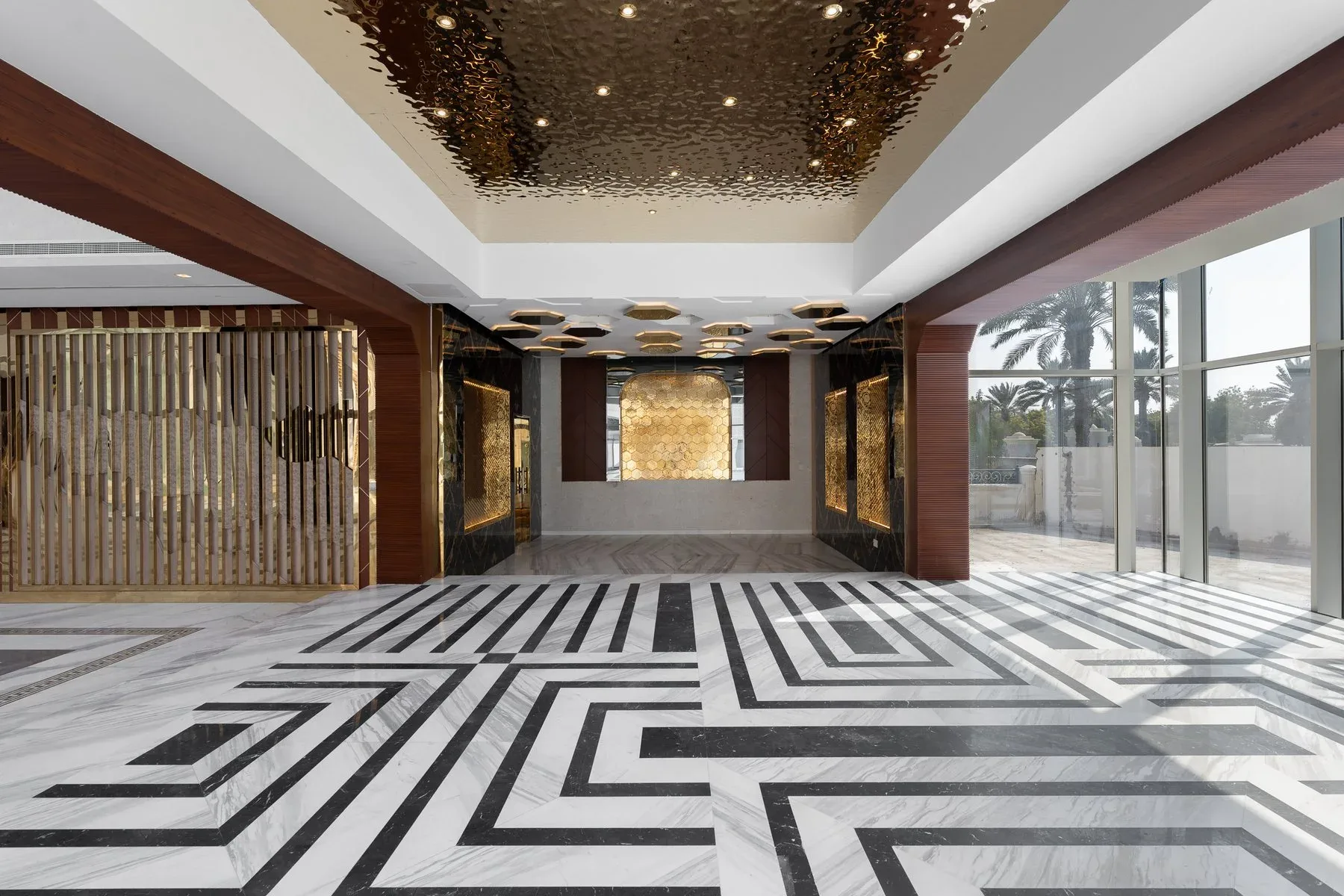 Expansive Modern Home in Emirates Hills — photograph 8