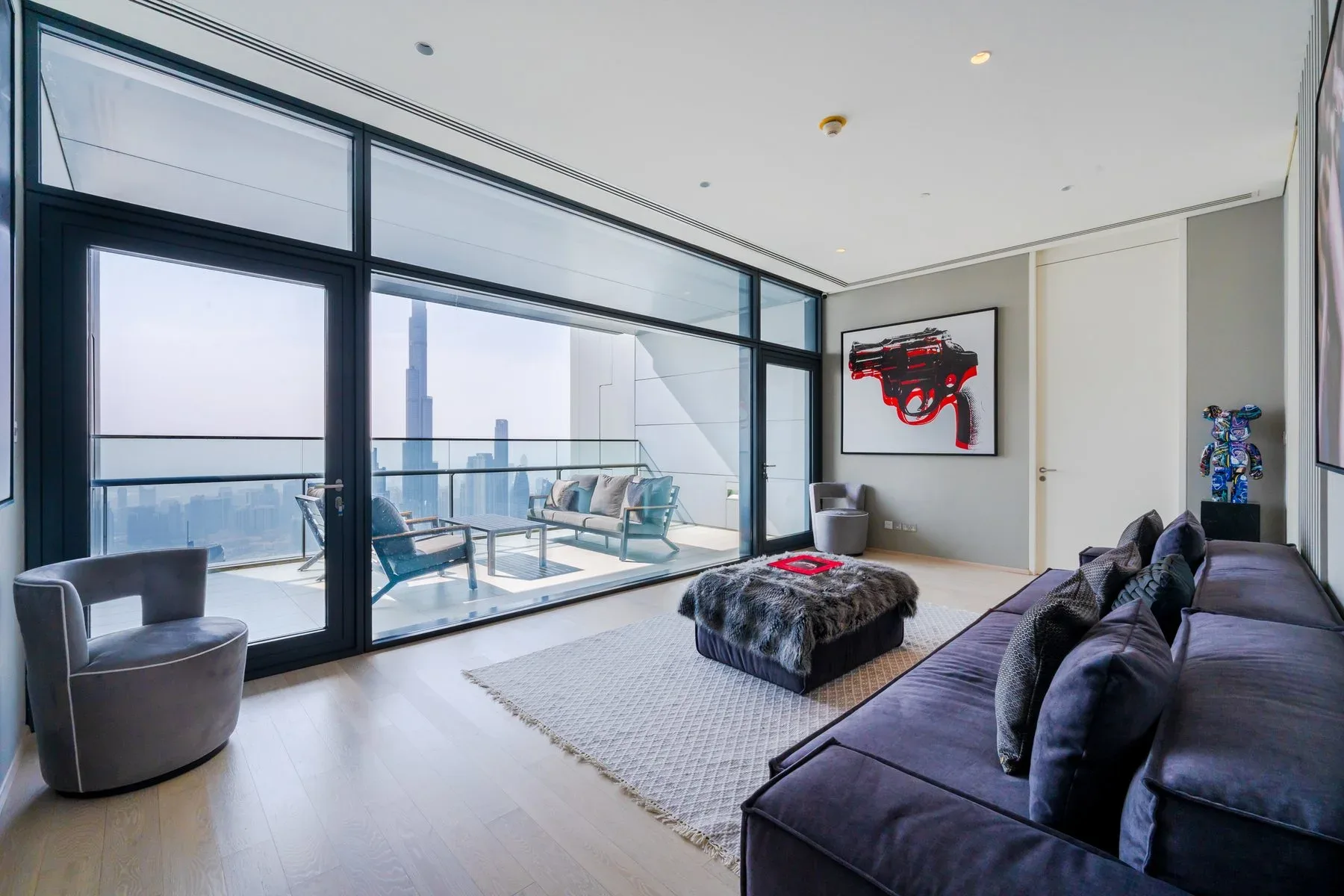 Corner Penthouse with Sweeping Burj Khalifa Views — photograph 5