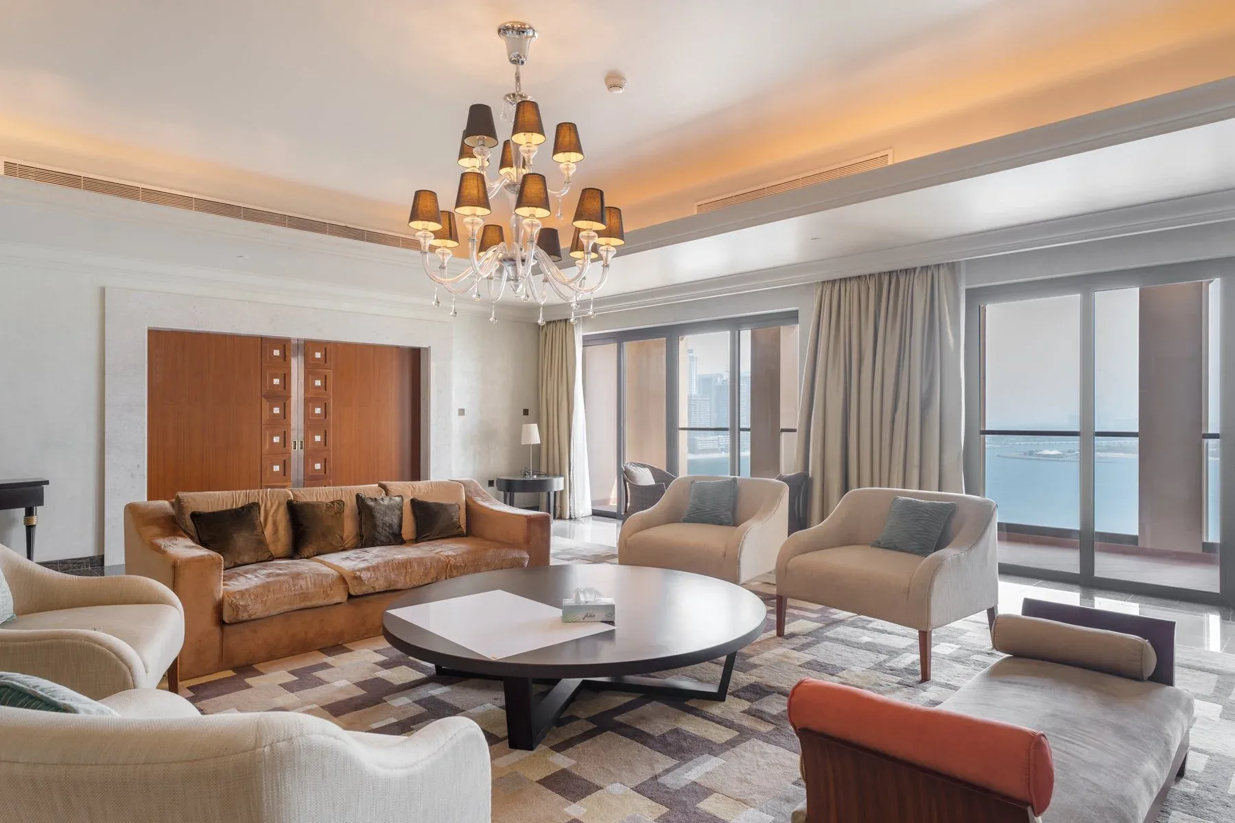 Exclusive Penthouse with Panoramic Views on Palm — photograph 1