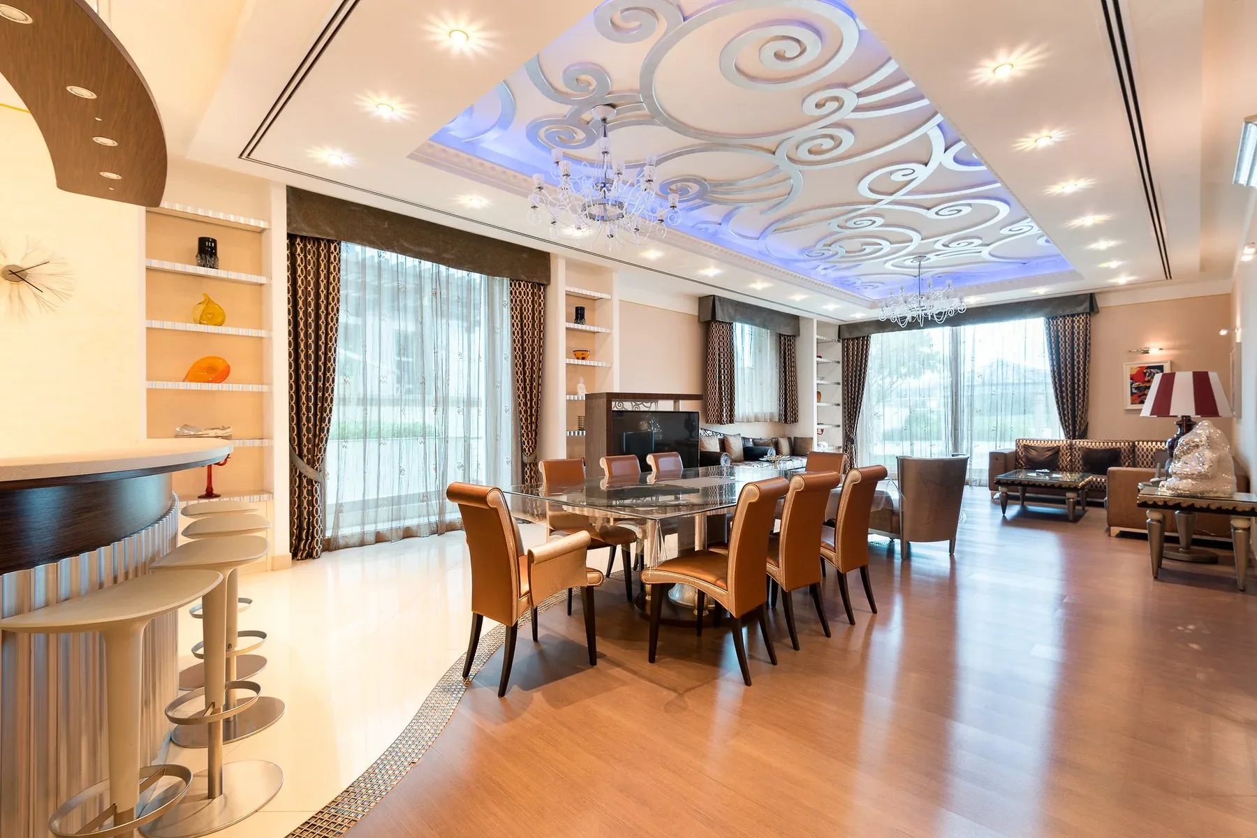Exceptional Bespoke Mansion in Emirates Hills — photograph 4