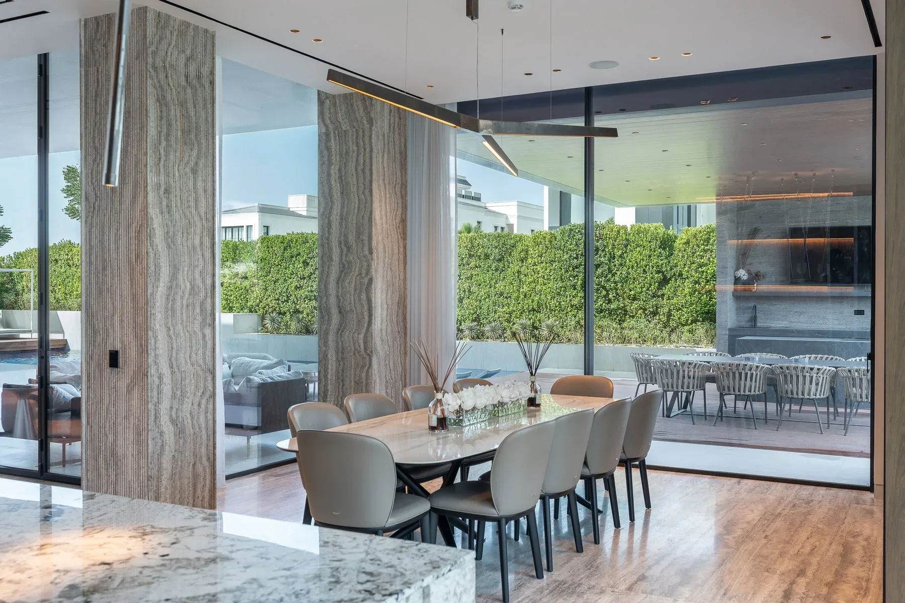 Furnished Bespoke Park-Facing Villa in Dubai Hills — photograph 3