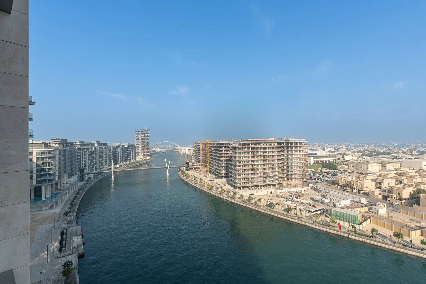 Canal Front Apartment with Refined Interiors — photograph 1