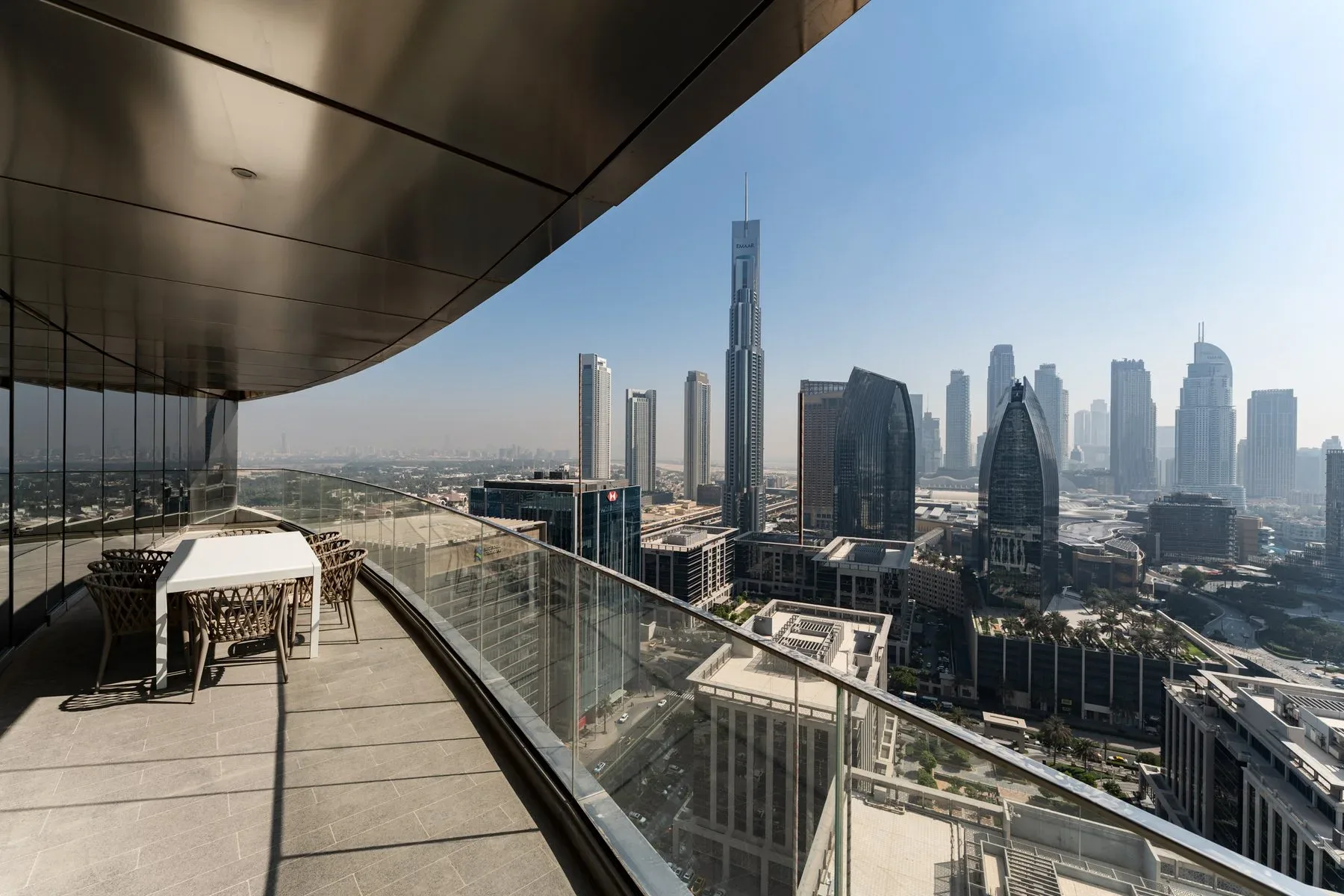 Address Sky View Apartment with Upgraded Interior — photograph 9