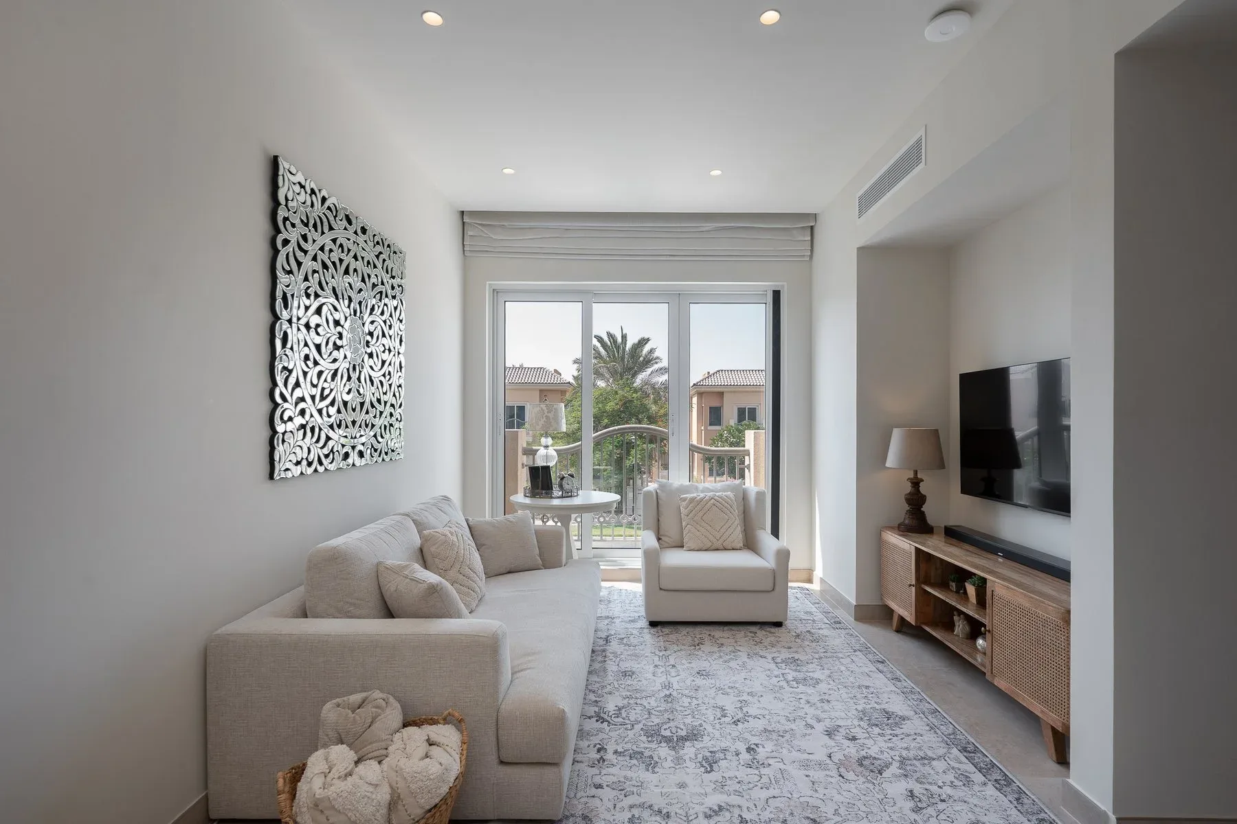 Fully Renovated Villa in Victory Heights — photograph 9