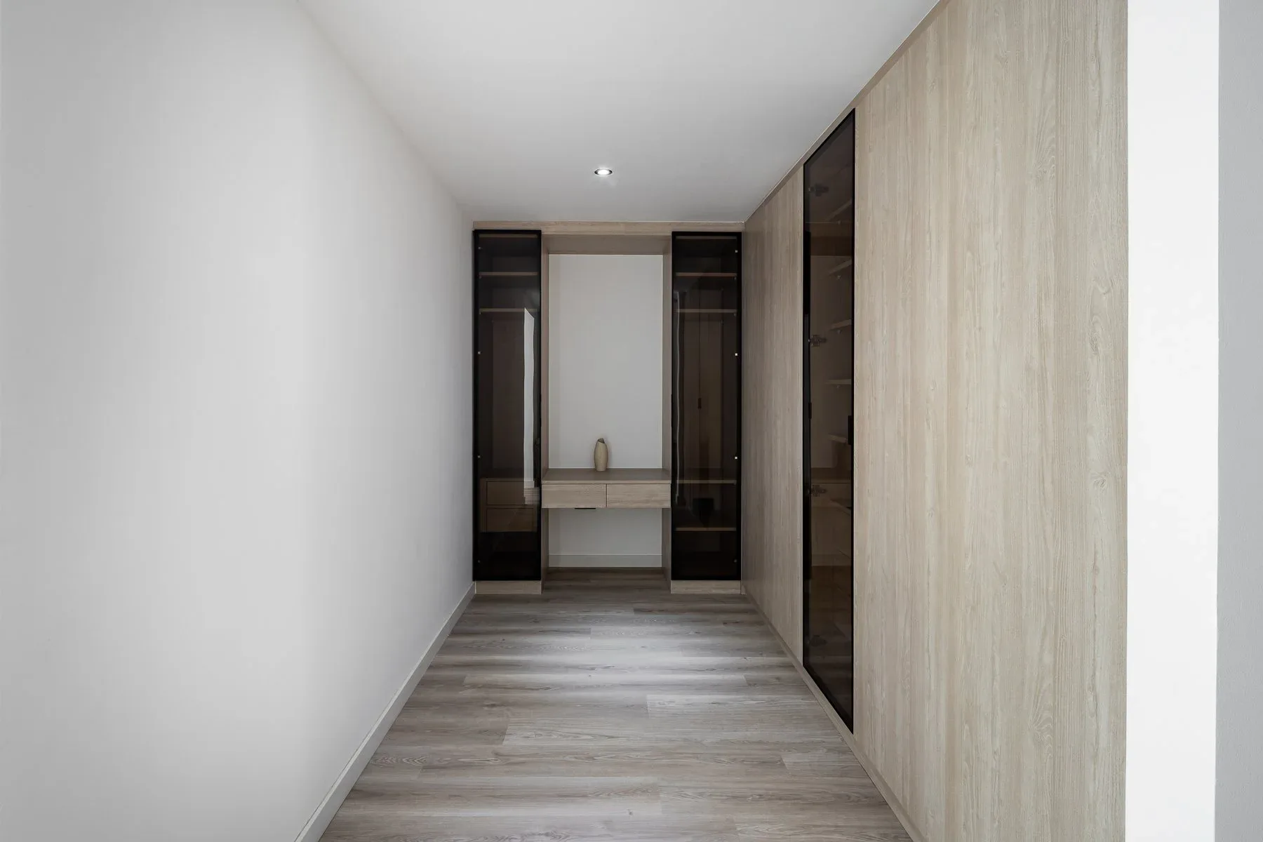 Private Upgraded Meadows Home Within Cul-De-Sac — photograph 6