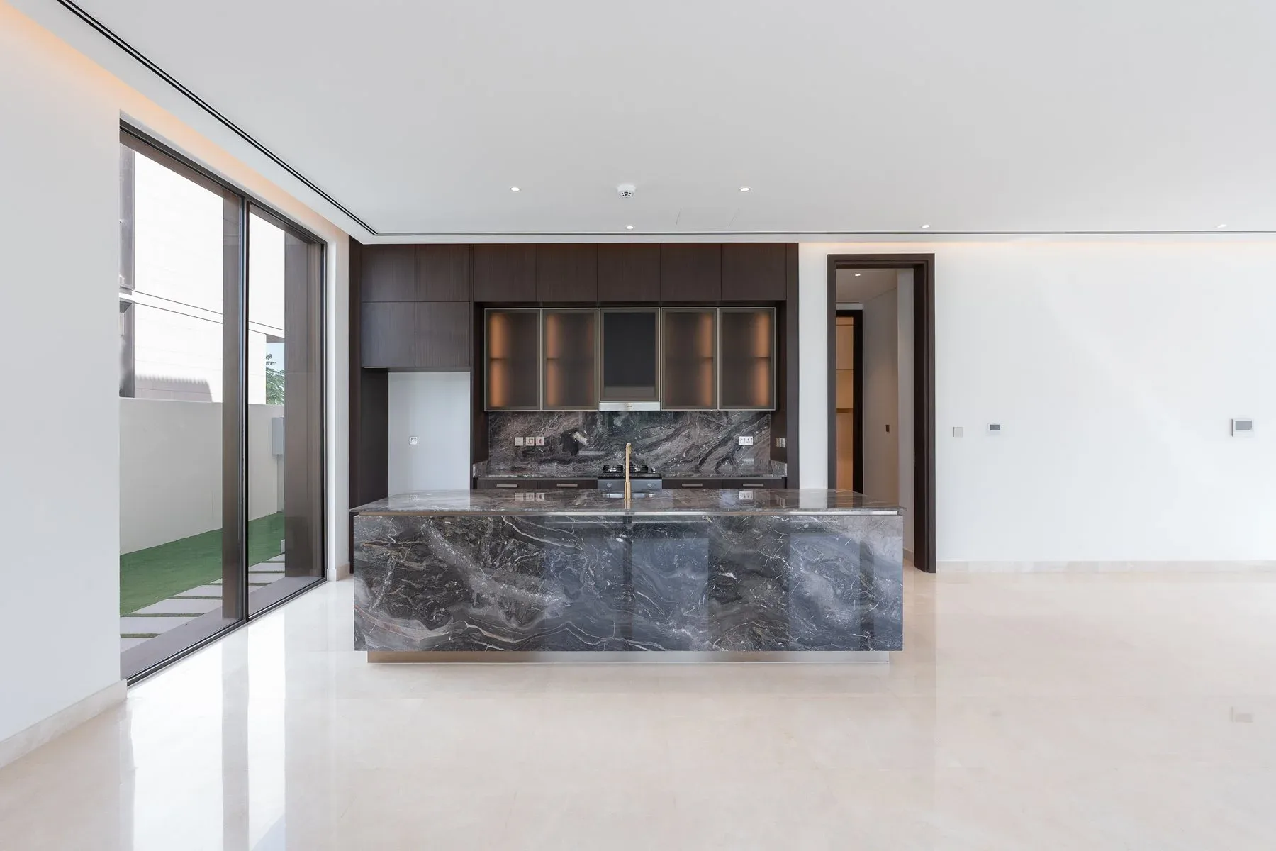 Expansive Branded Villa With Park Views in DHE — photograph 5