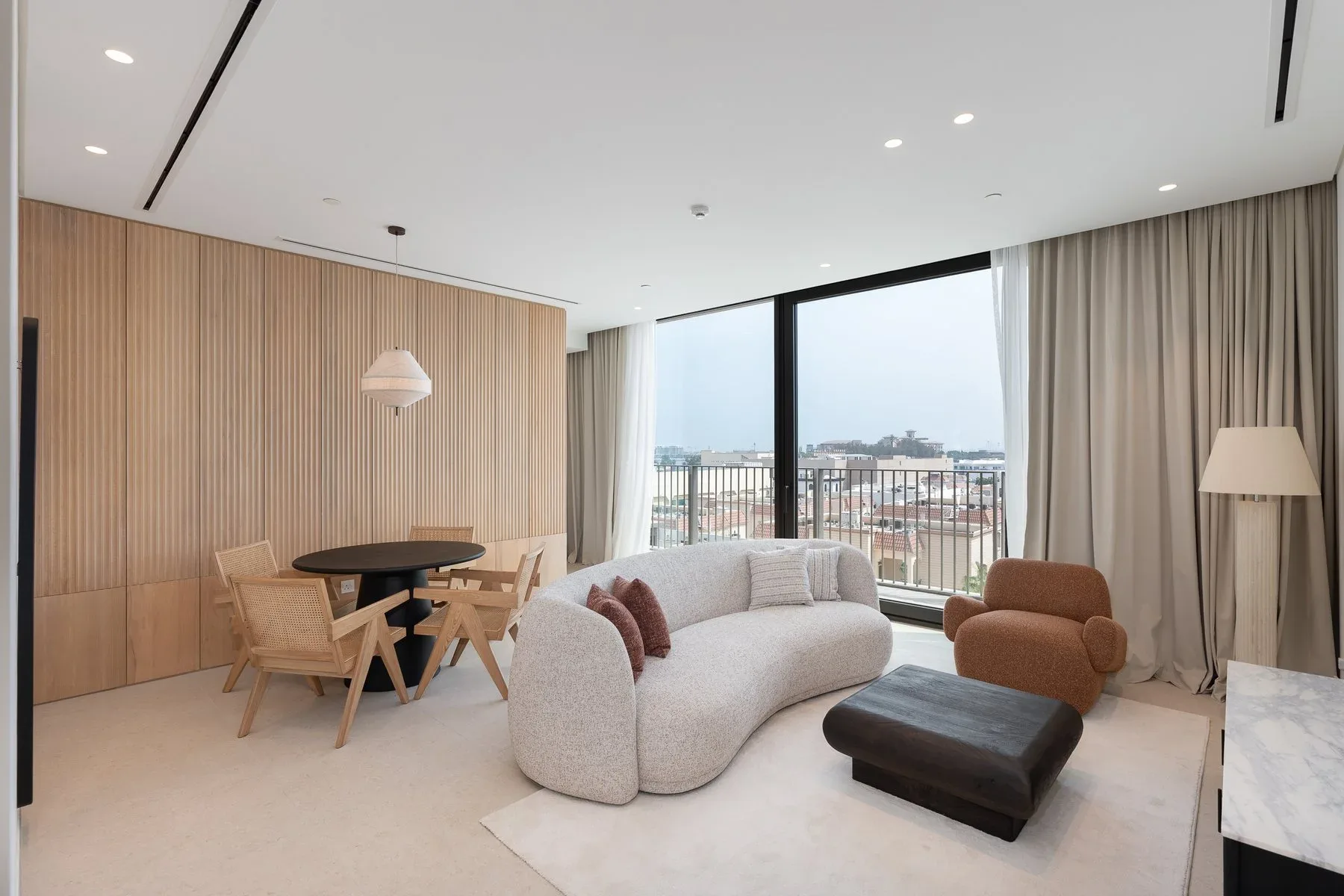 Turnkey Jumeirah Apartment With Burj Khalifa Views — photograph 2