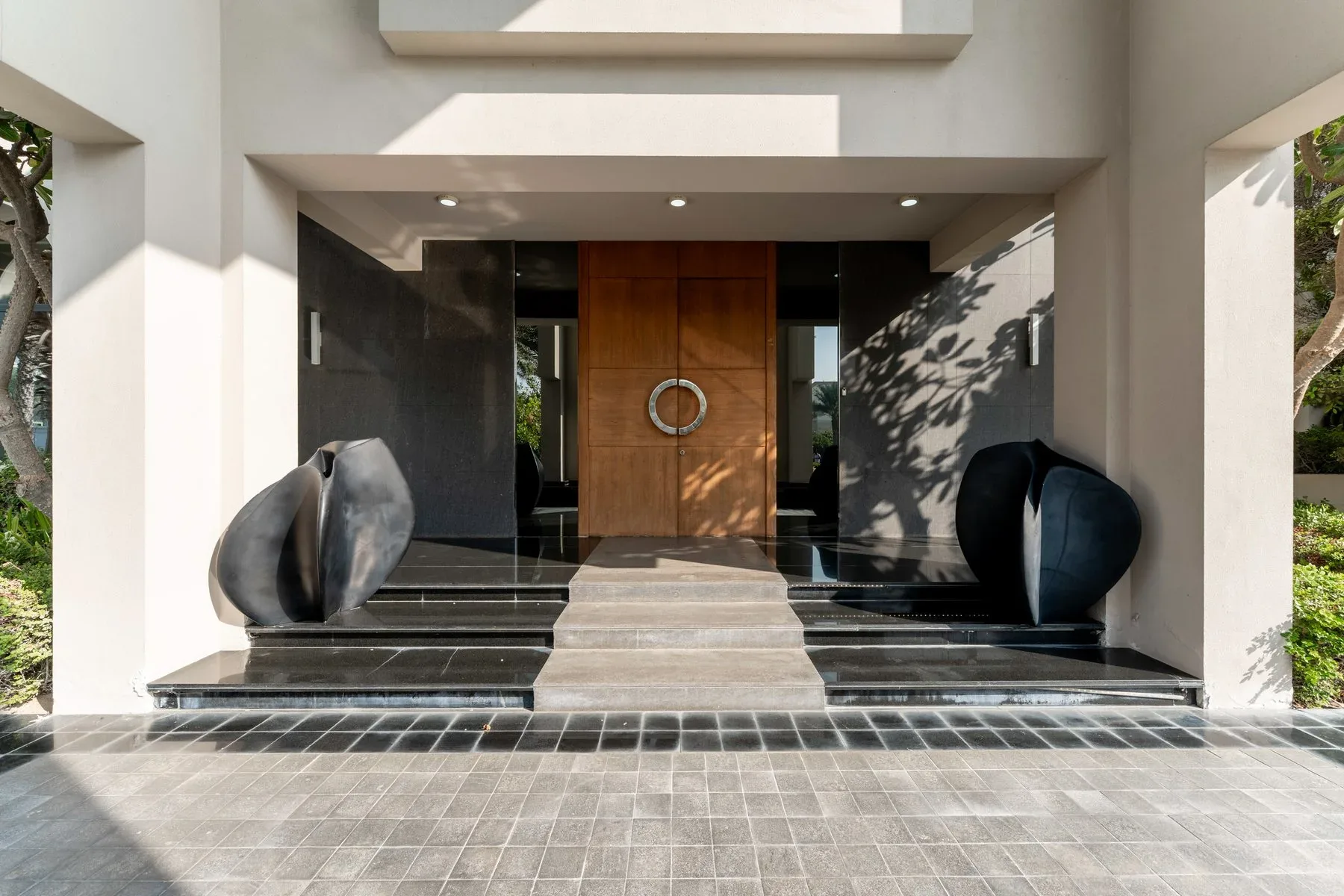 Bespoke Masterpiece in Emirates Hills — photograph 2