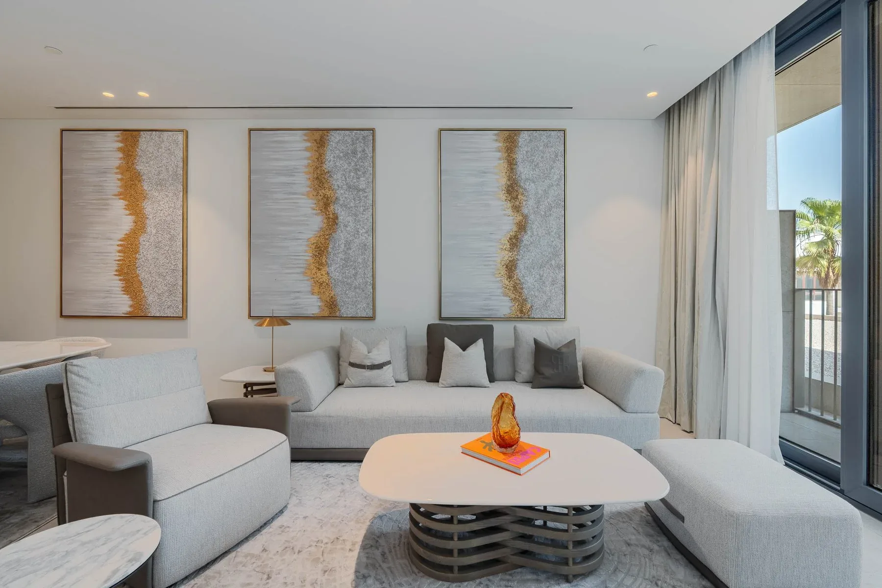 Furnished Eden House Residence on the Waterfront — photograph 2