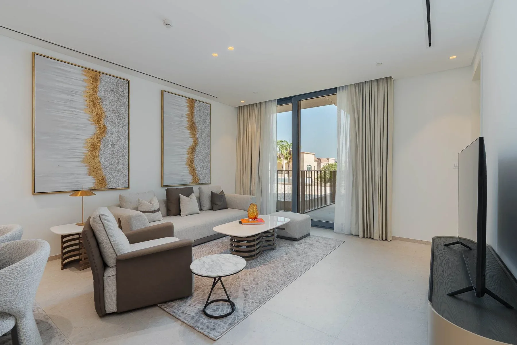 Furnished Eden House Residence on the Waterfront — photograph 4