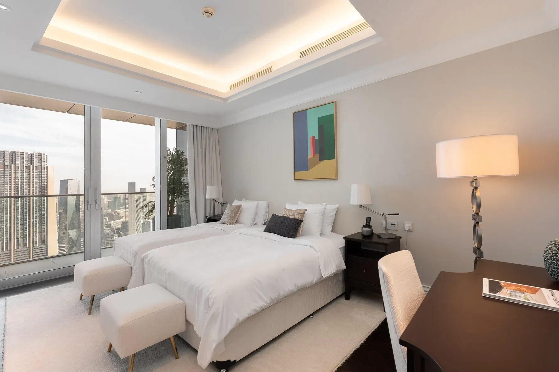 Upgraded Apartment with Sweeping Triple View — photograph 9